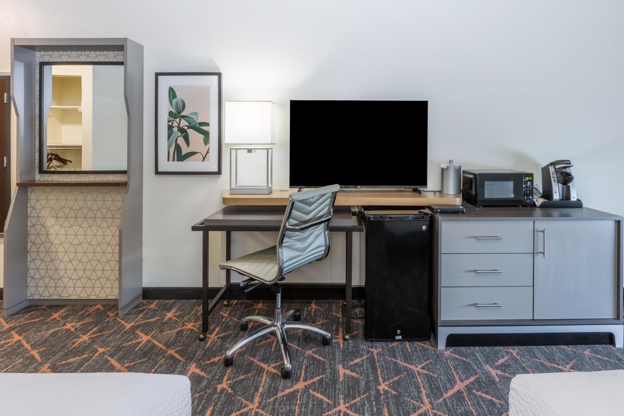 & South By Ihg Hotel Tulsa