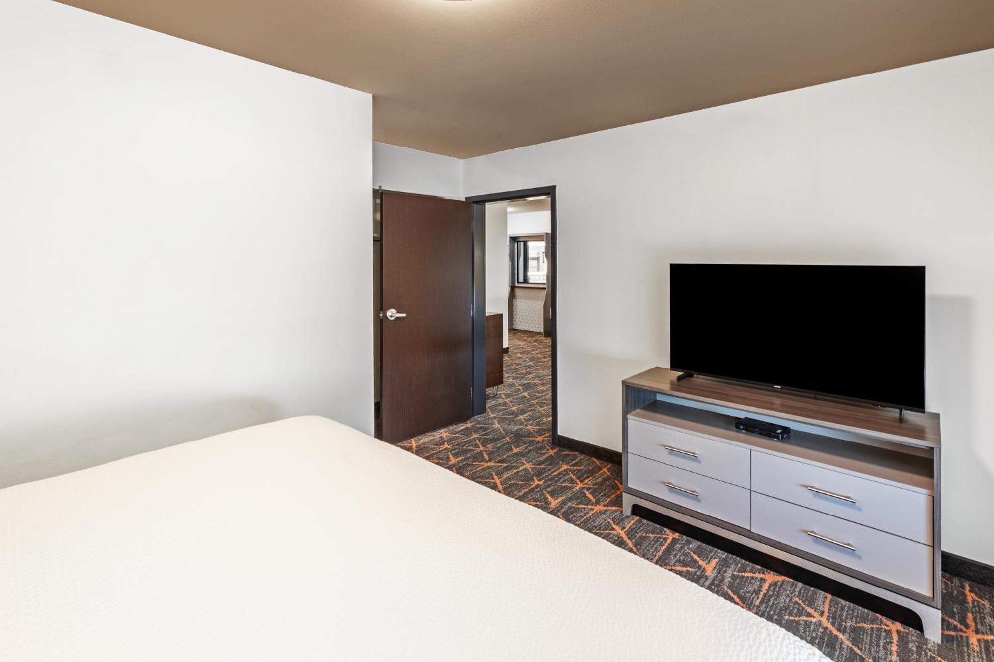 & South By Ihg Hotel