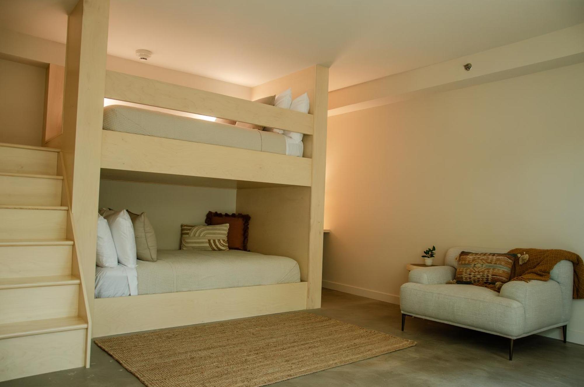 Brut Hotel