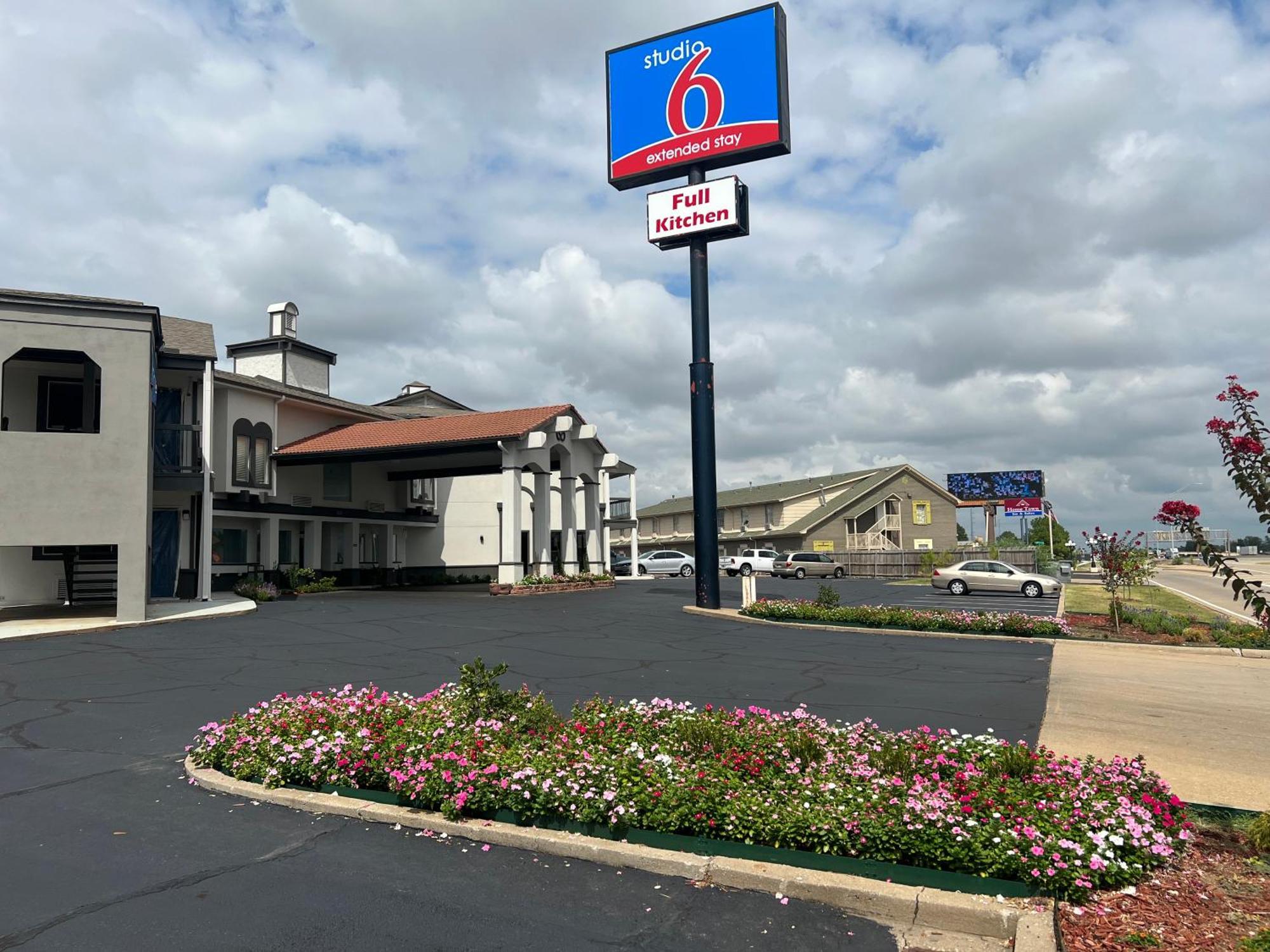 Hotel 6 Ok