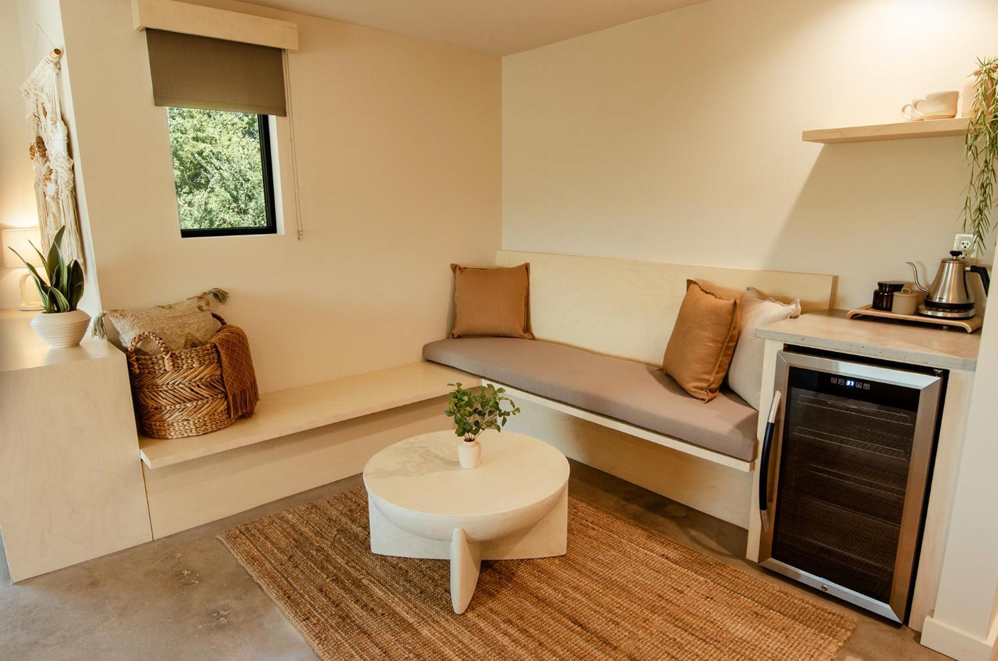Brut Hotel