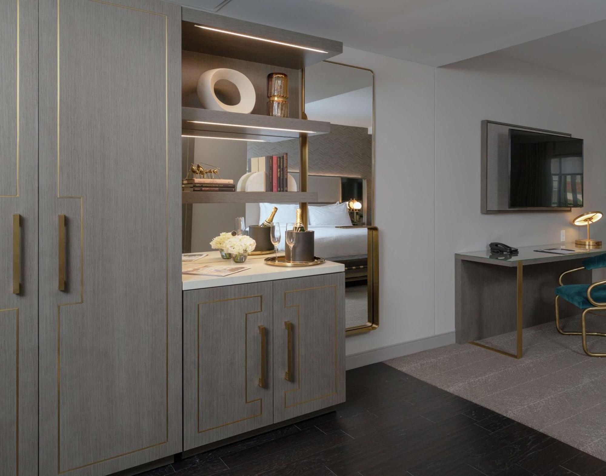 Club Curio Collection By Hilton 4* Tulsa