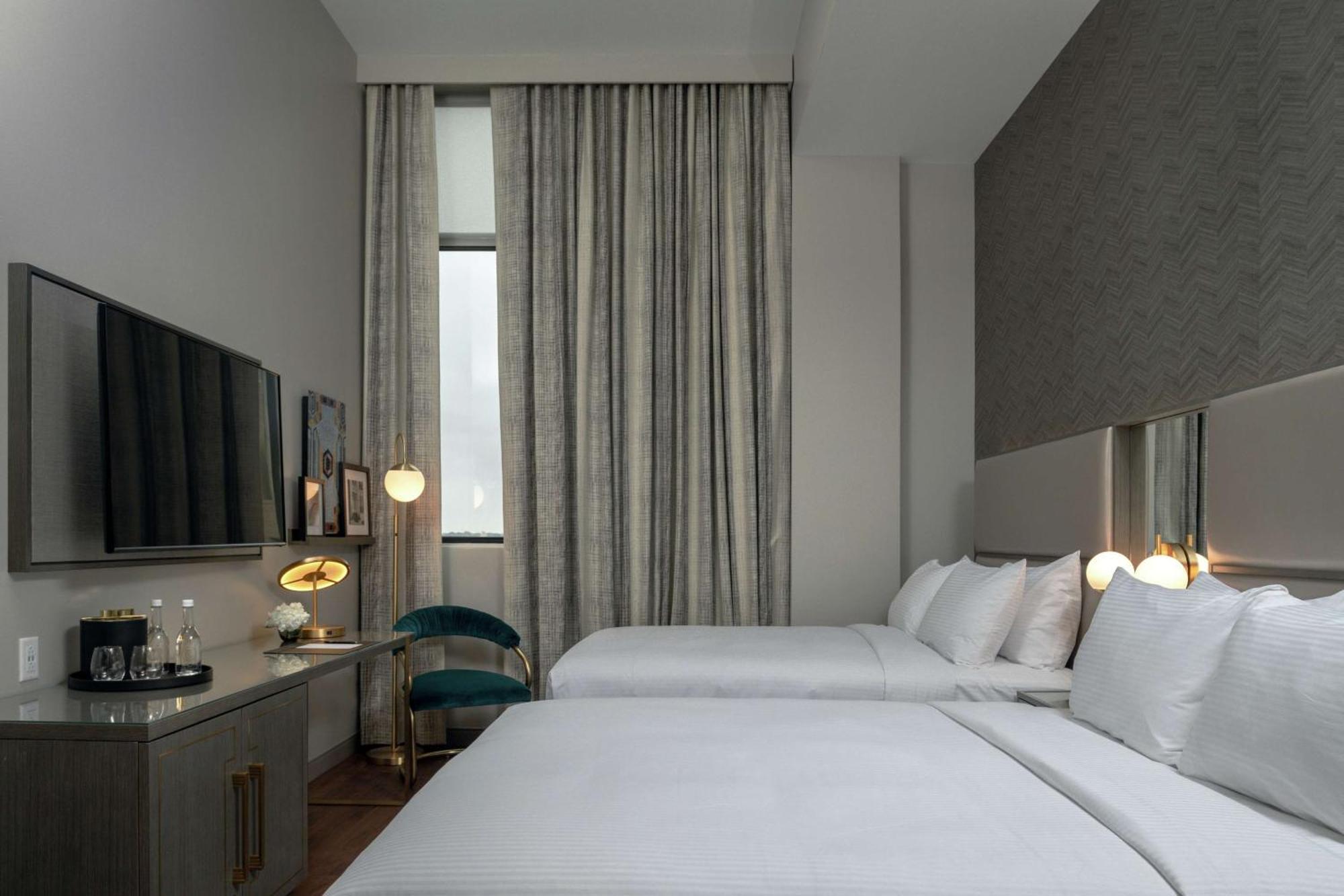 Club Curio Collection By Hilton 4*