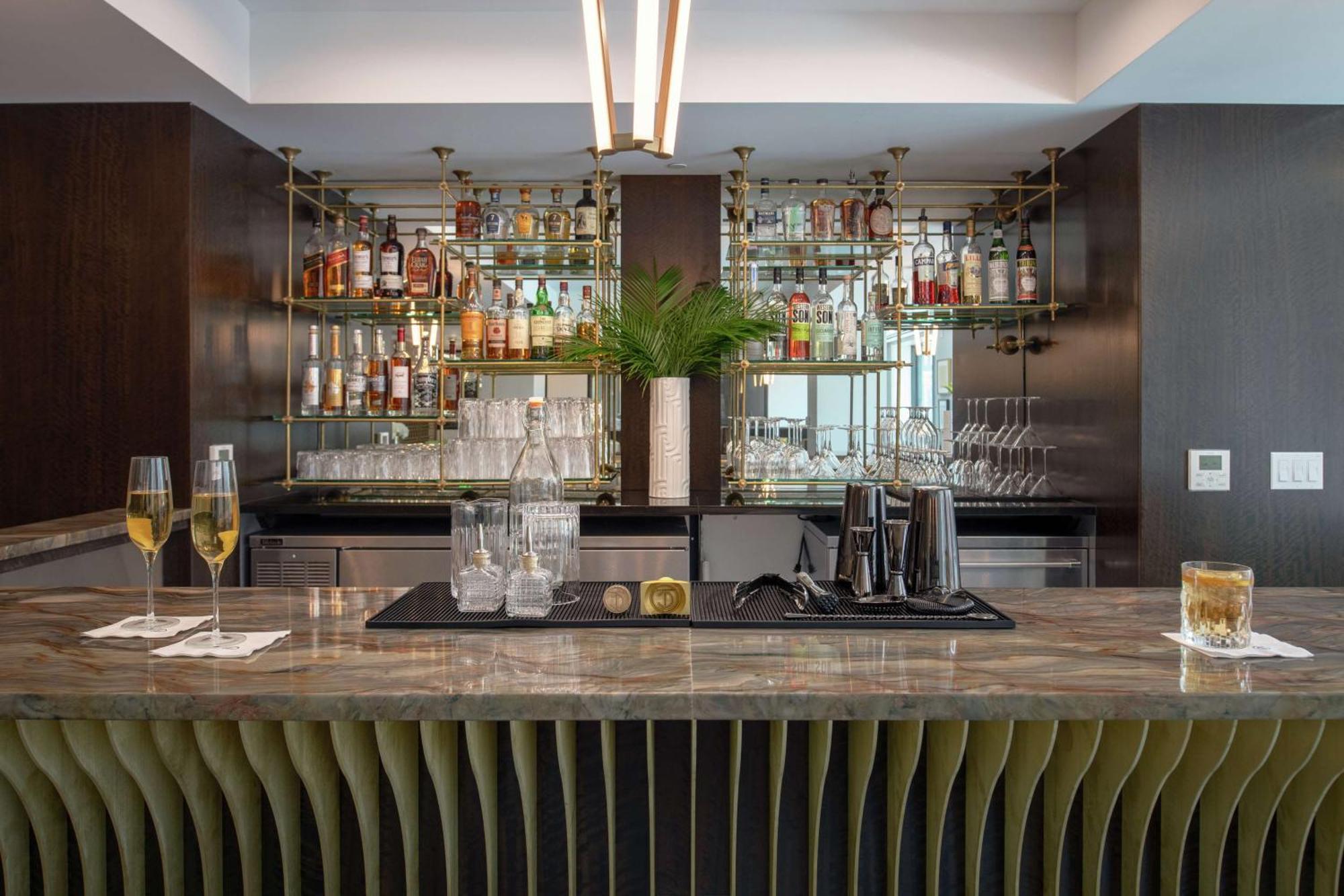 Club Curio Collection By Hilton Hotel