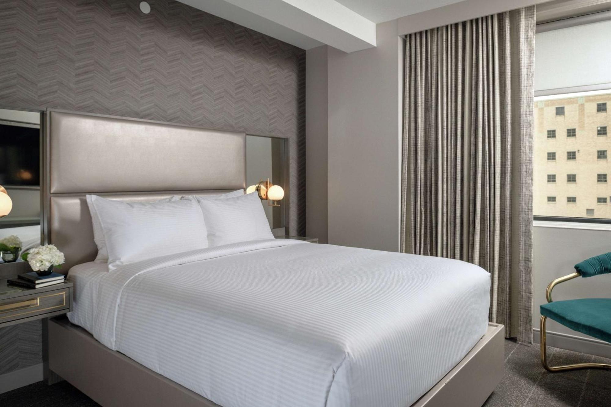 Club Curio Collection By Hilton