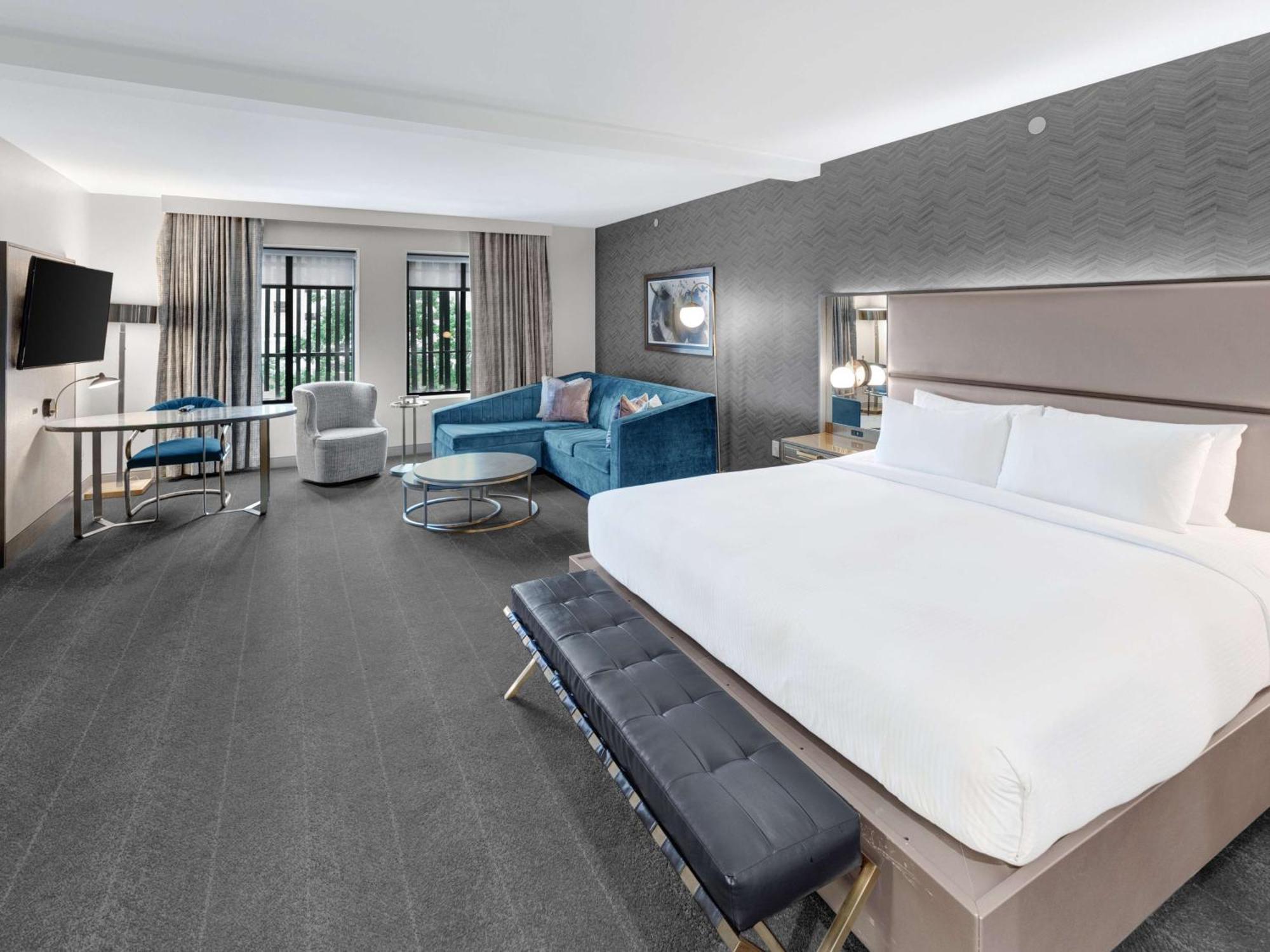 Club Curio Collection By Hilton 4*