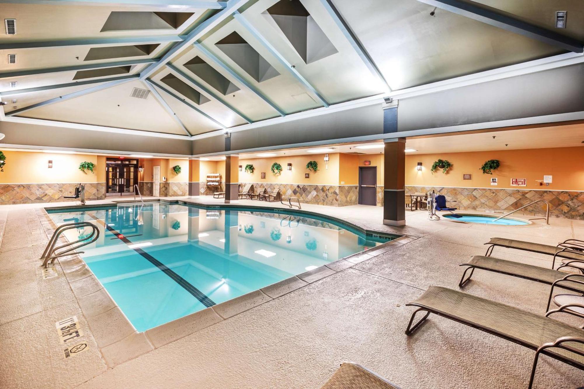 Doubletree By Hilton Downtown Hotel 4*