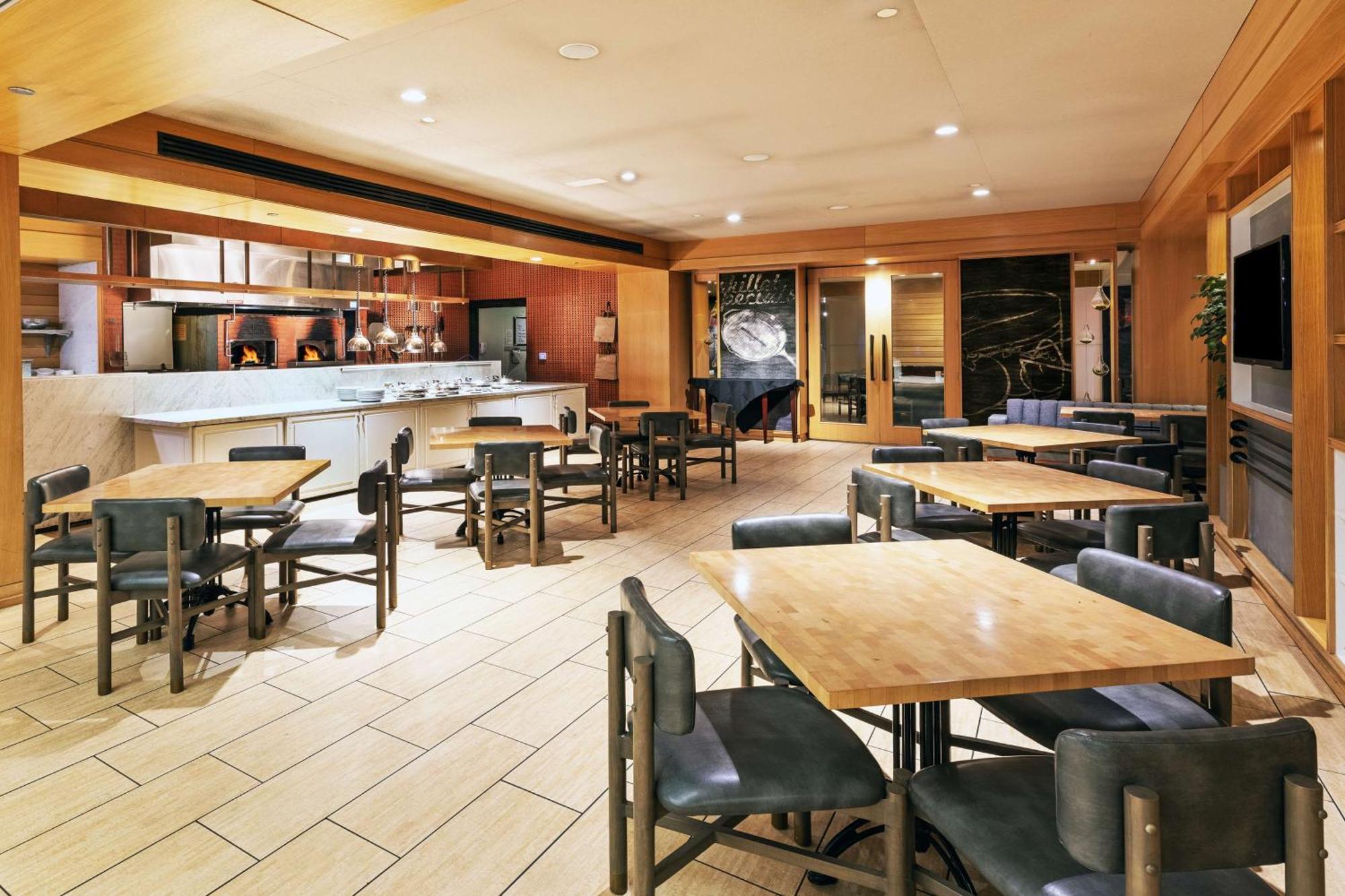 Hotel Doubletree By Hilton Downtown Tulsa