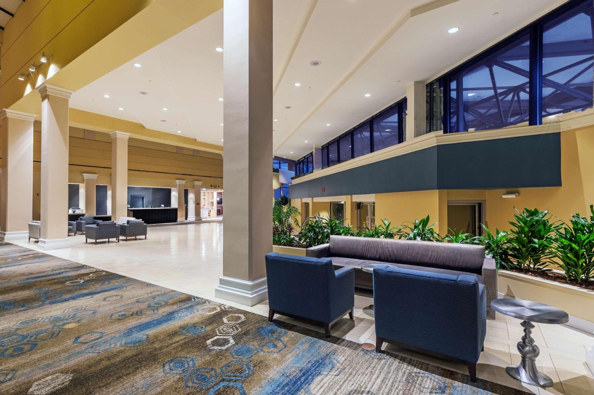 Doubletree By Hilton Downtown Hotel Tulsa