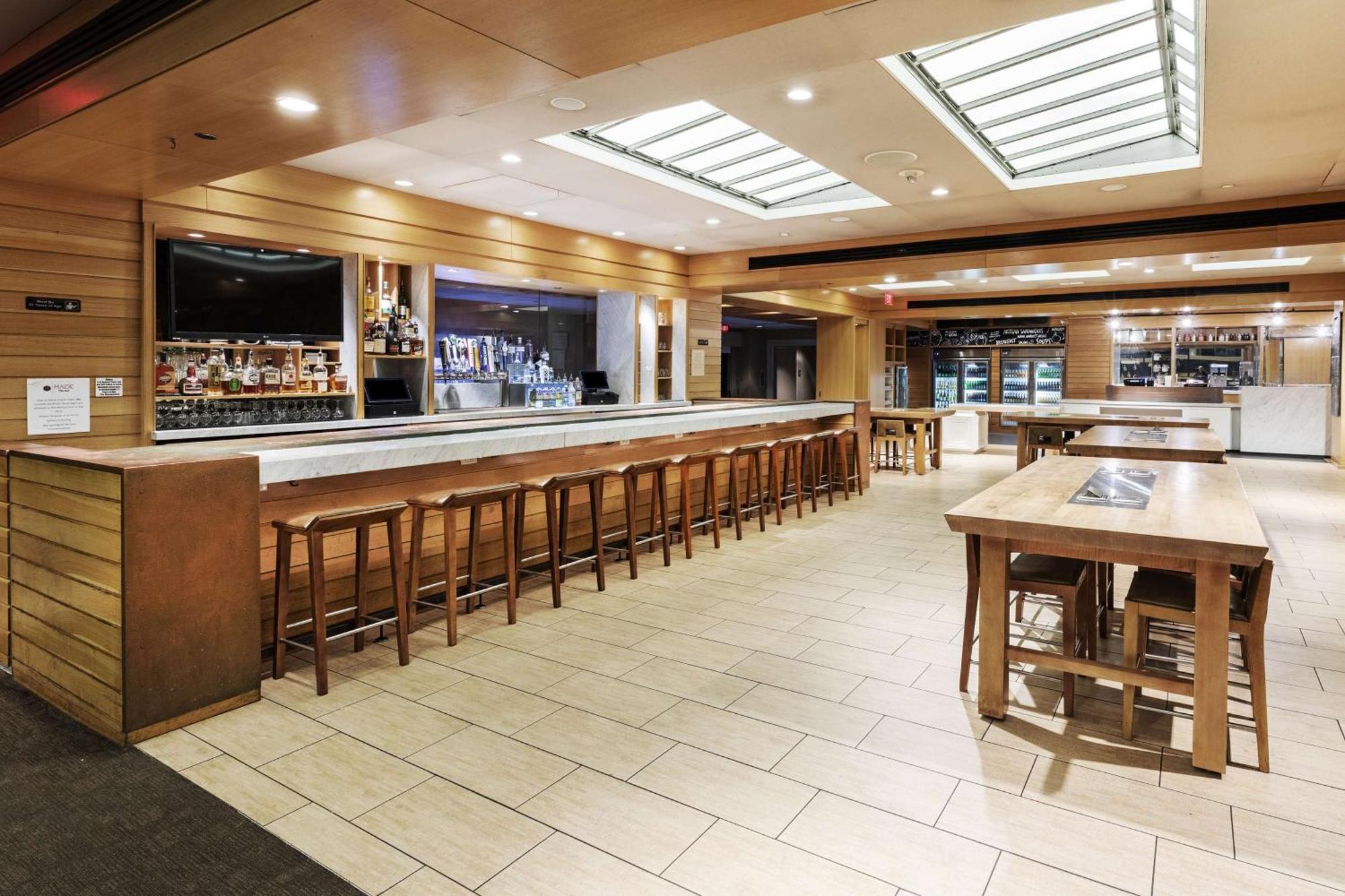 Hotel Doubletree By Hilton Downtown Tulsa