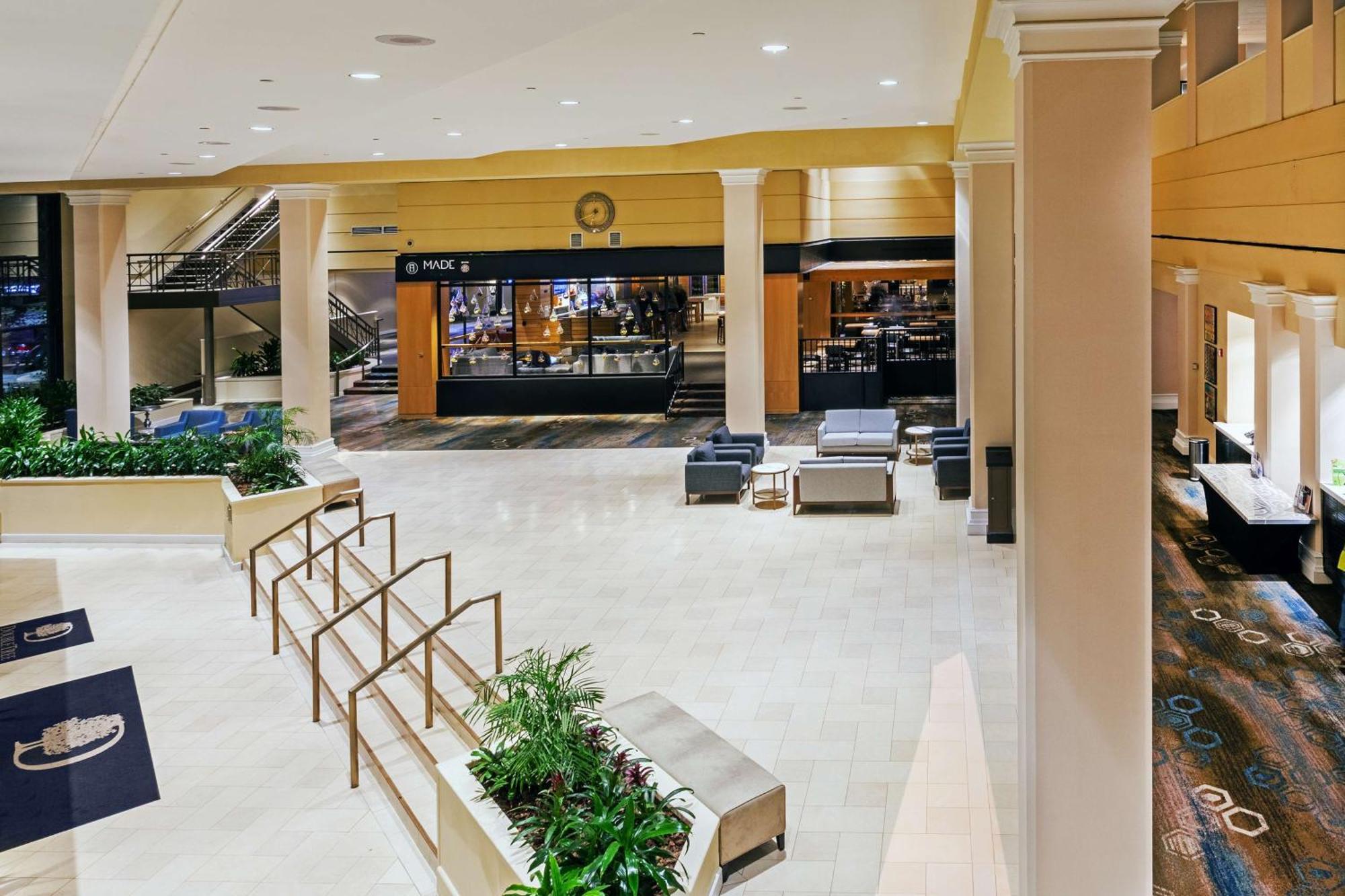 Doubletree By Hilton Downtown 4*