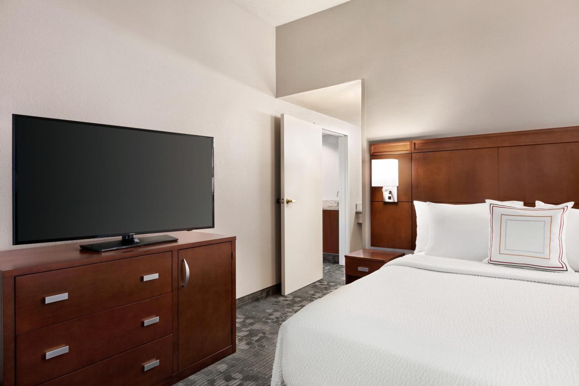Courtyard By Marriott