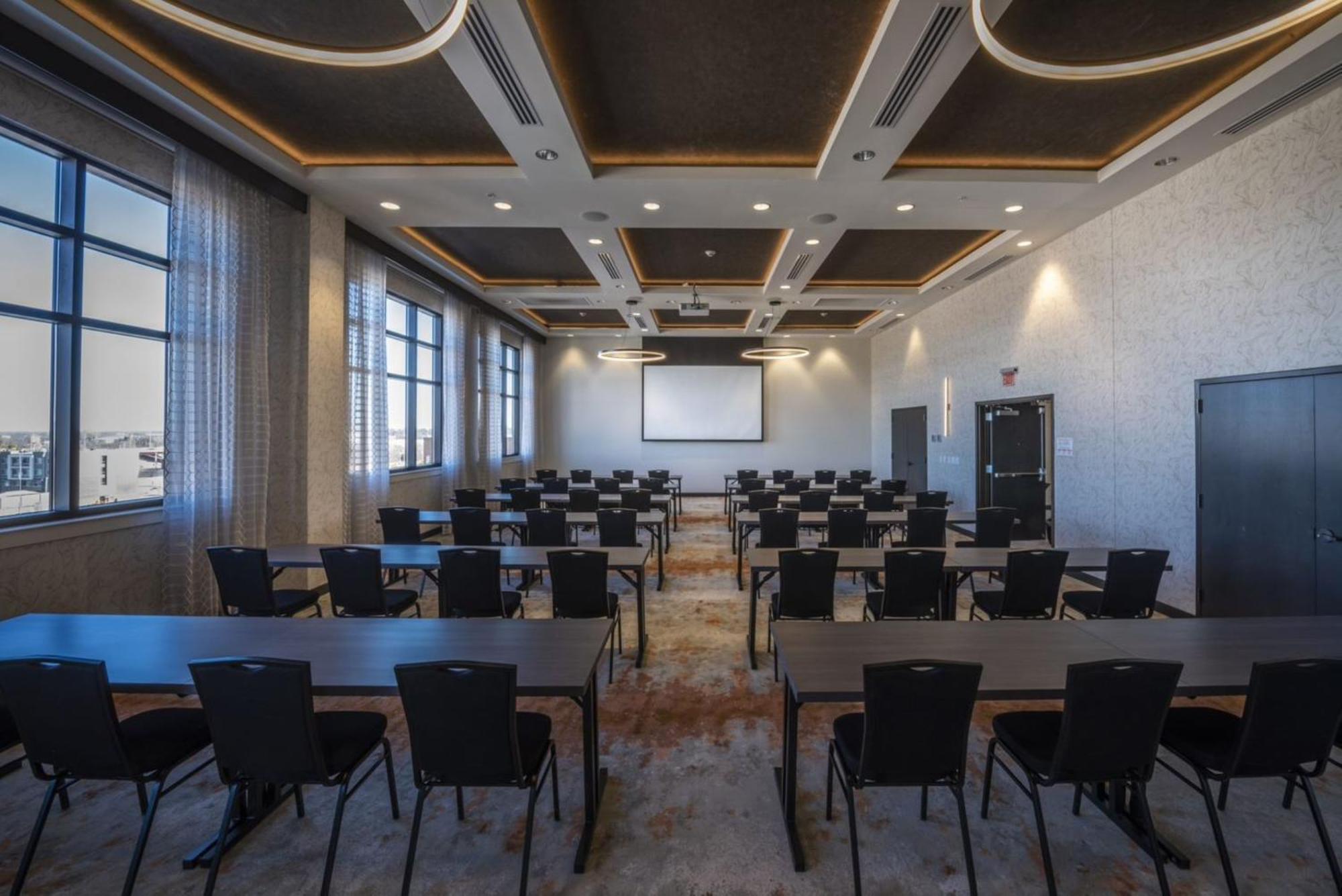 Indigo Dwtn/entertainment Area Hotel 4*