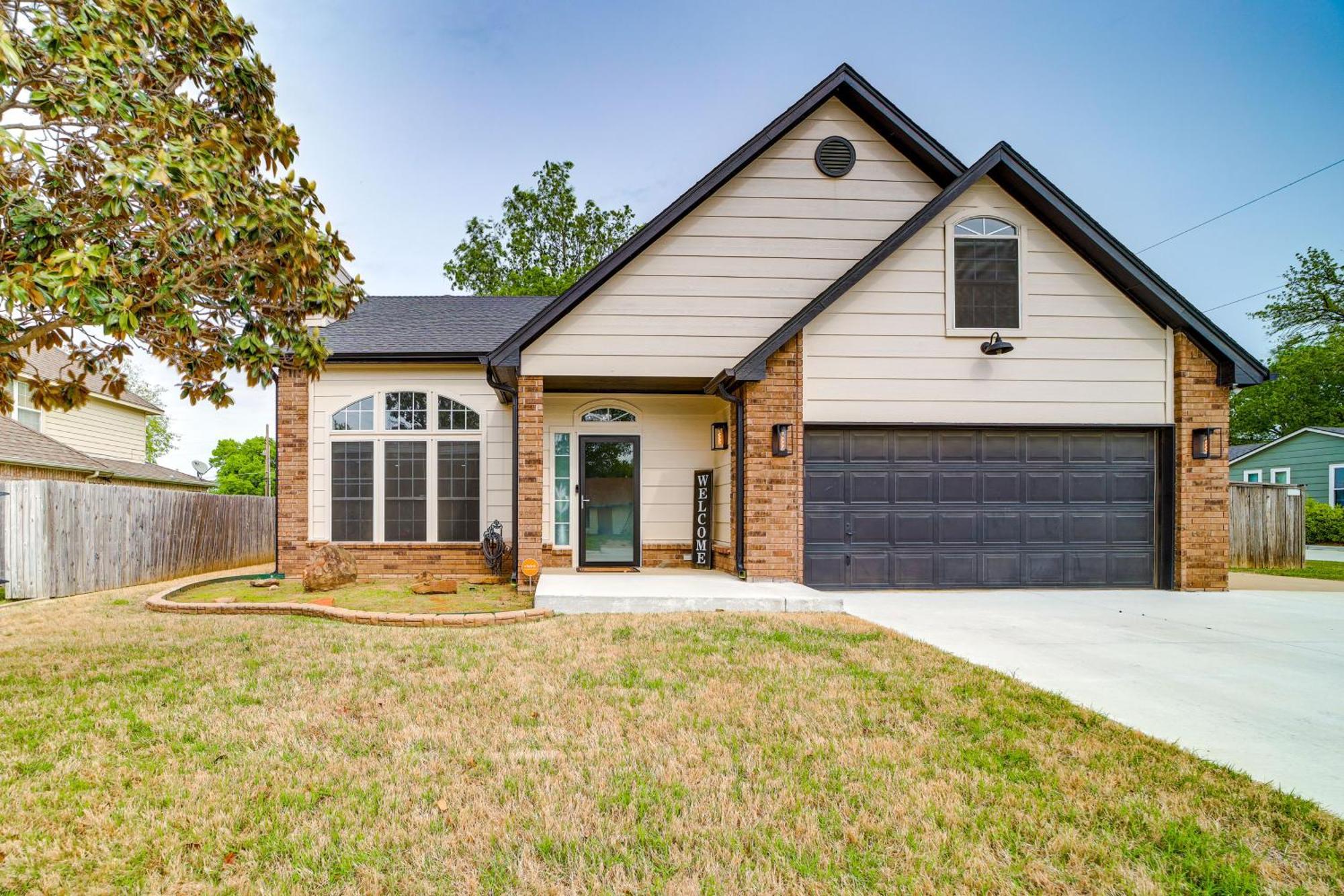Holiday home Peace And Tranquility Home, 2 Mi To Downtown