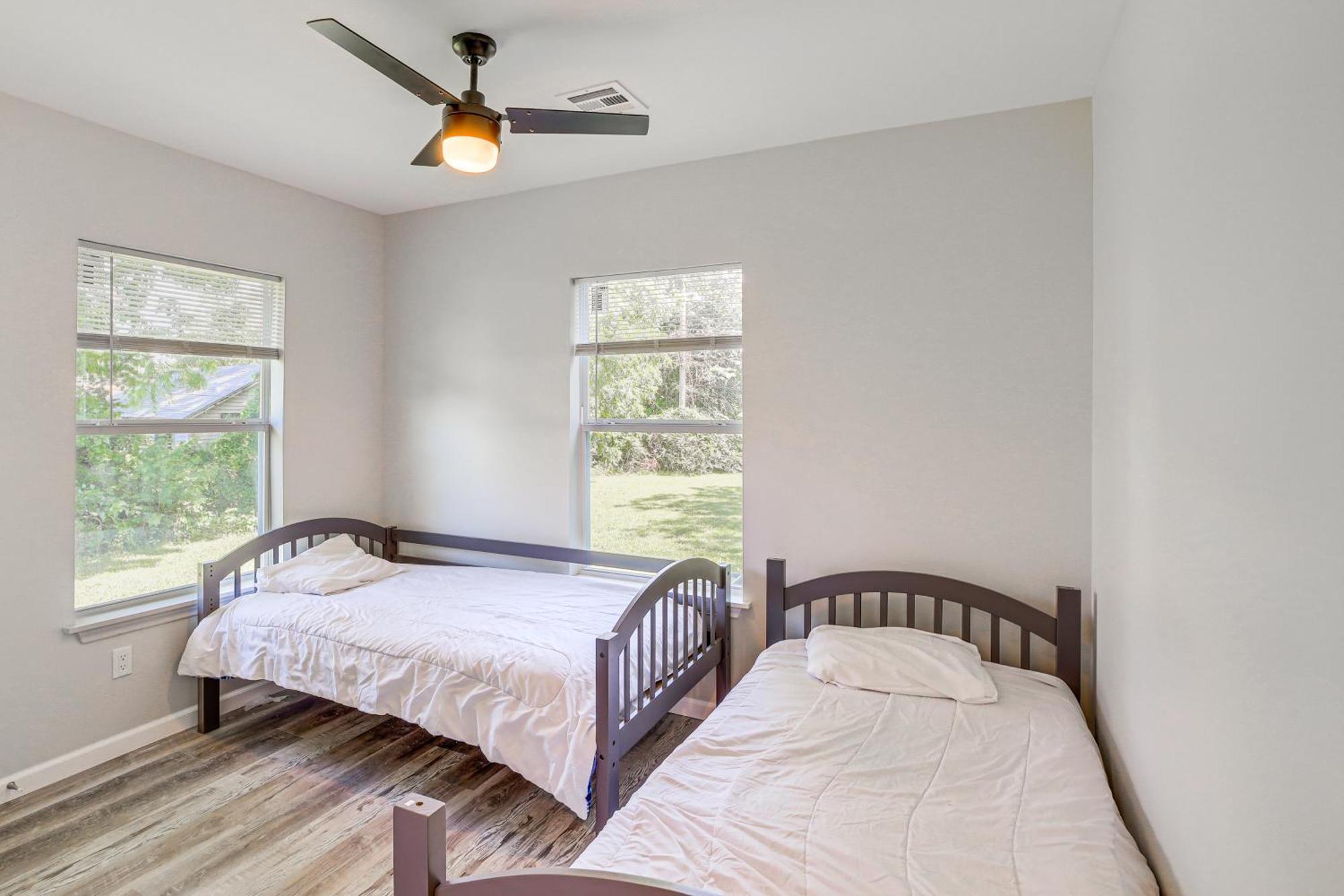 Remodeled House With Yard About 4 Mi To Downtown! *