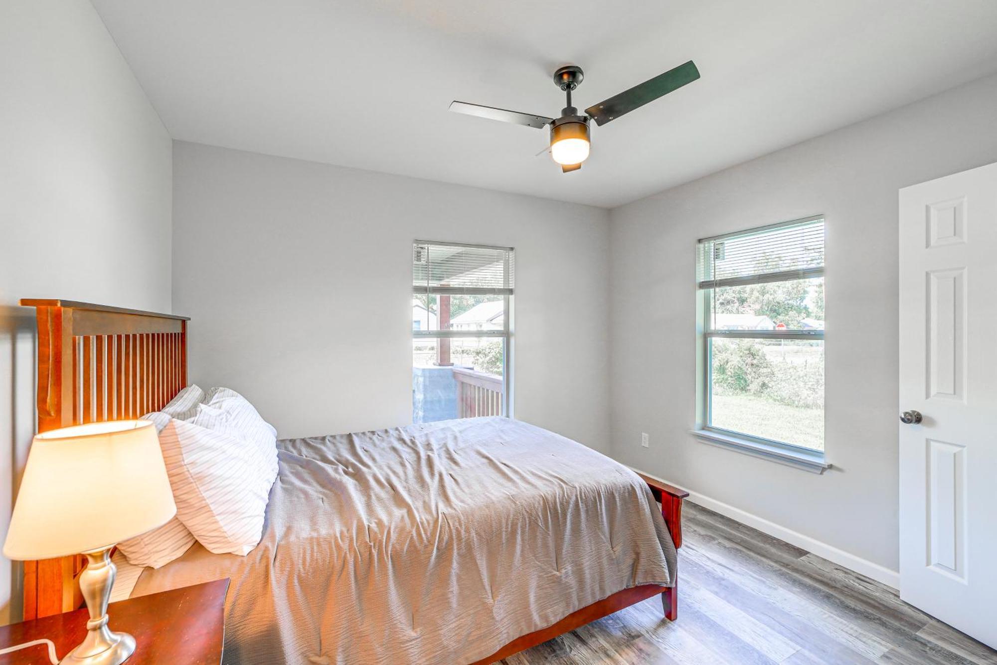 Remodeled House With Yard About 4 Mi To Downtown! Holiday home