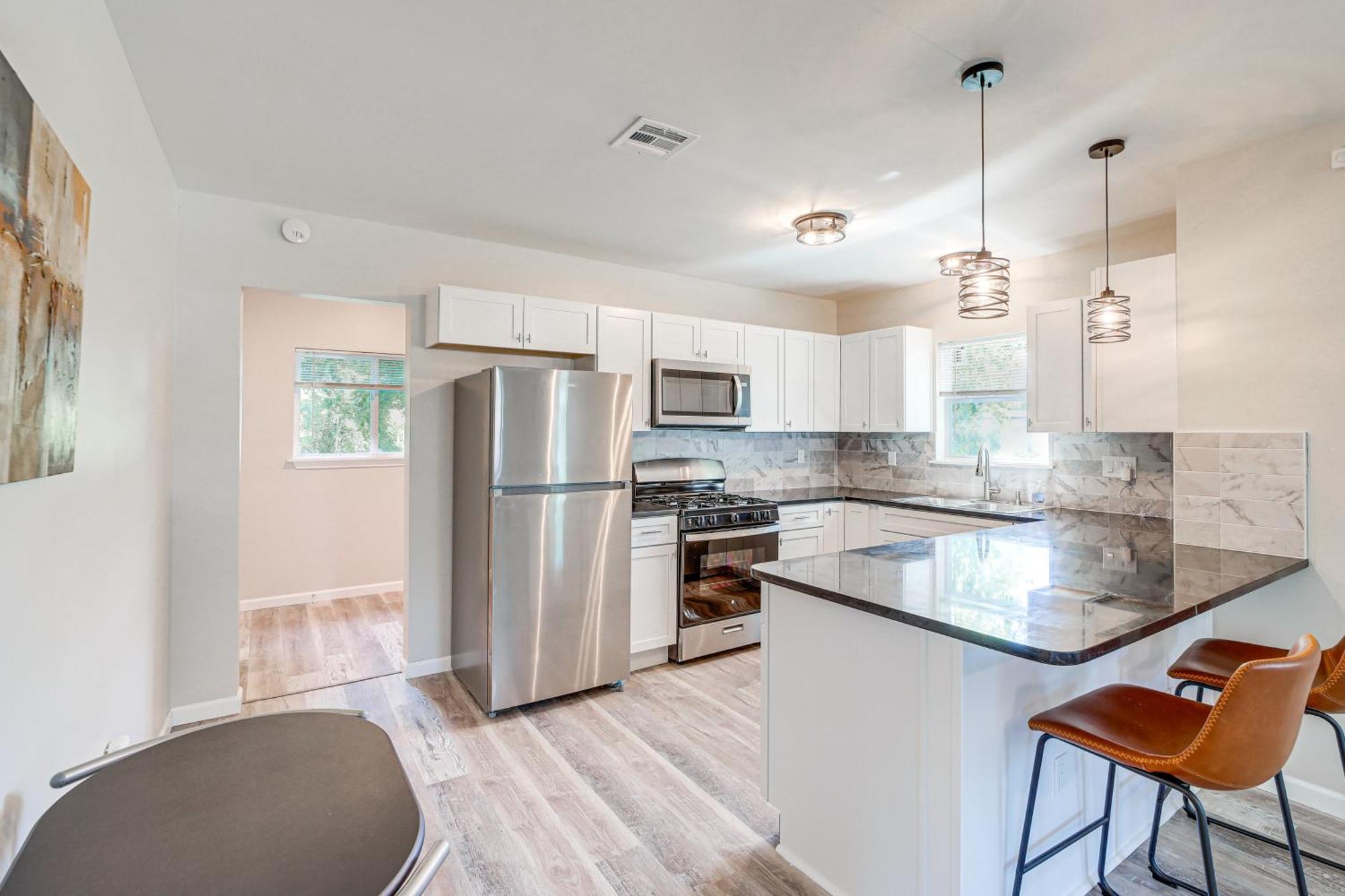 Remodeled House With Yard About 4 Mi To Downtown! Holiday home