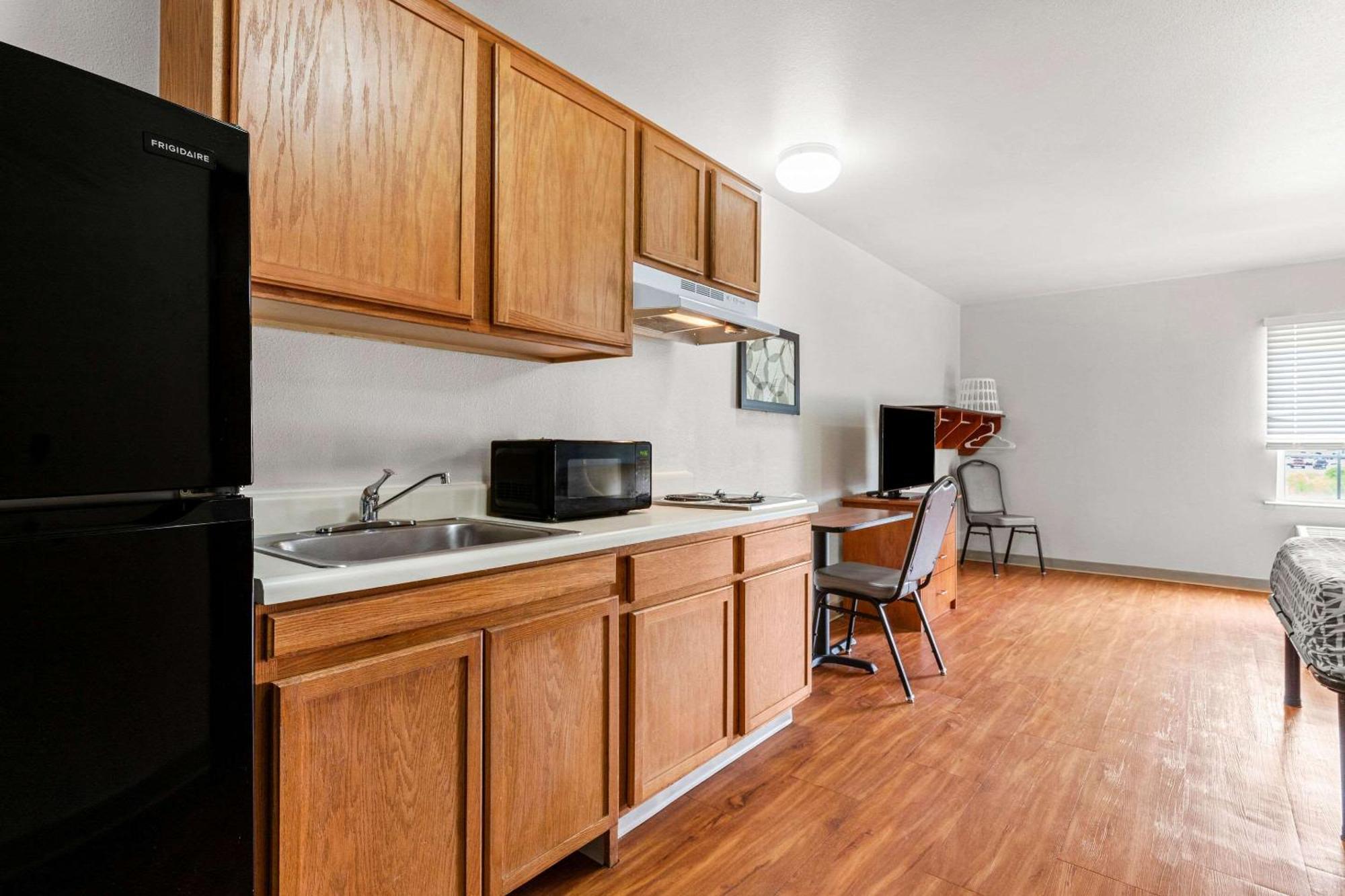 Woodspring Hotel Tulsa