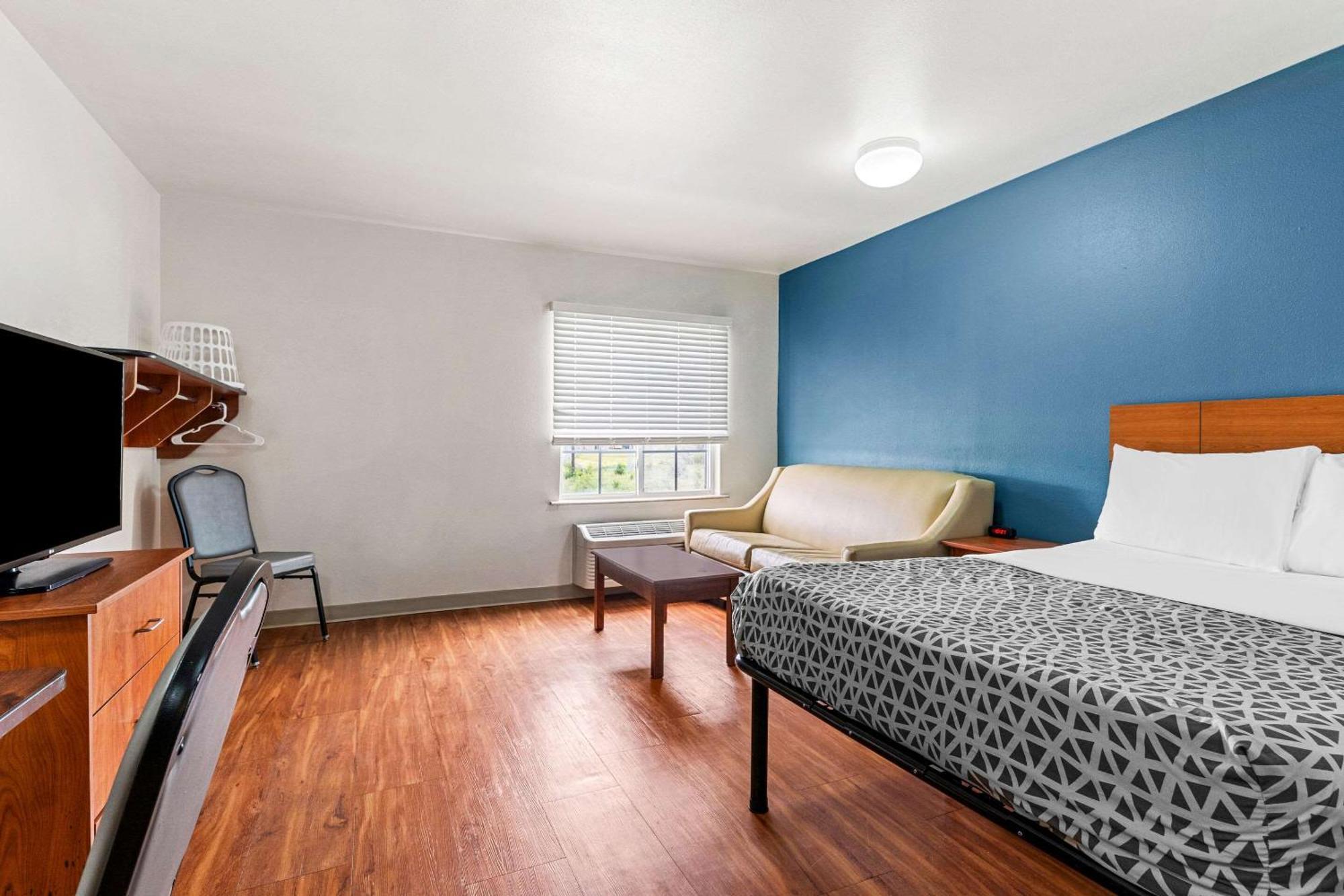 Woodspring Hotel