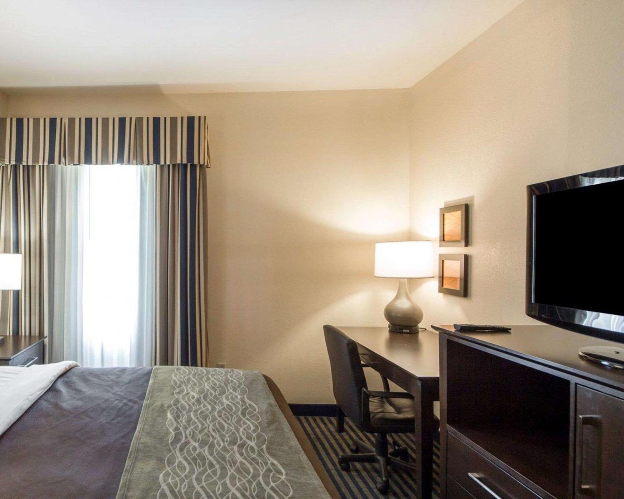 Inn Quality Tulsa-downtown West