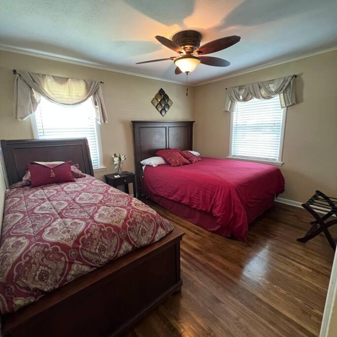 The Ultimate Game Night - Reconnect Play Holiday home Tulsa