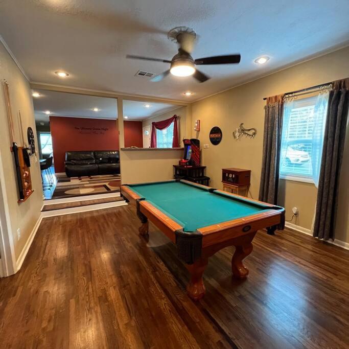 The Ultimate Game Night - Reconnect Play Holiday home *