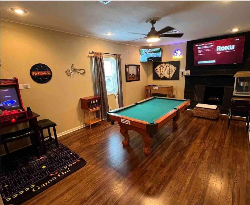 The Ultimate Game Night - Reconnect Play Holiday home