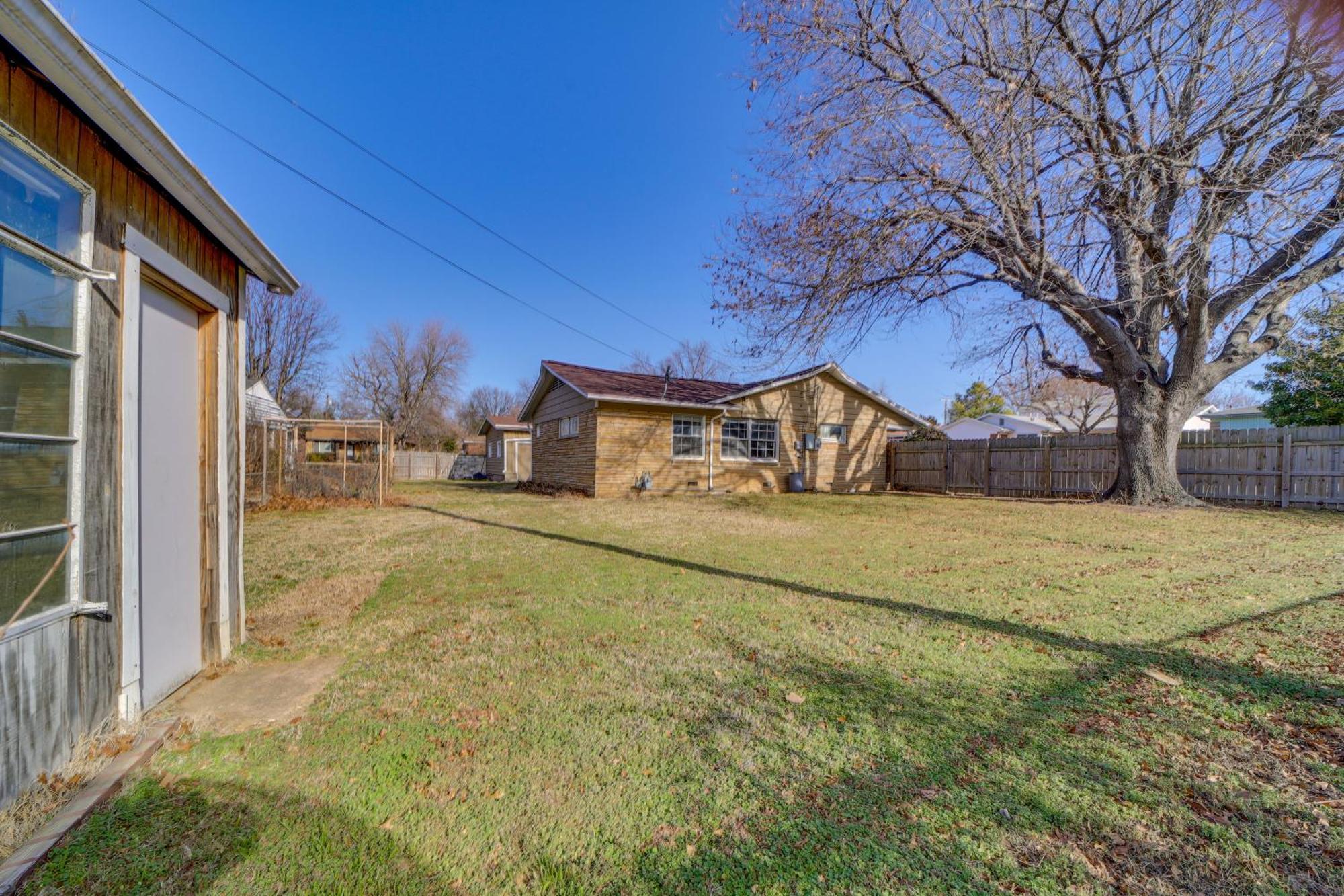 Holiday home With Yard 5 Mi To Downtown! *