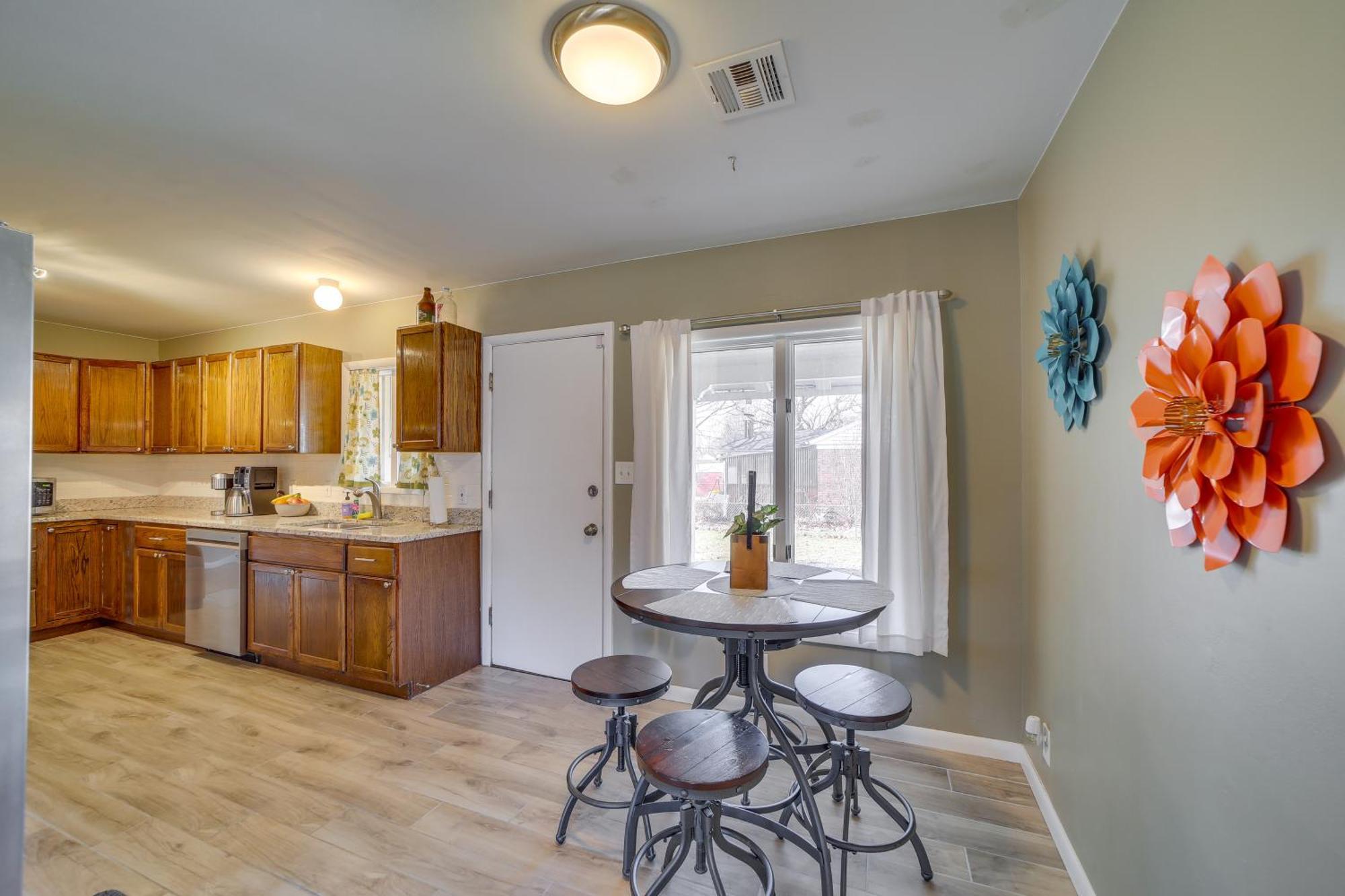 Holiday home With Yard 5 Mi To Downtown! Tulsa