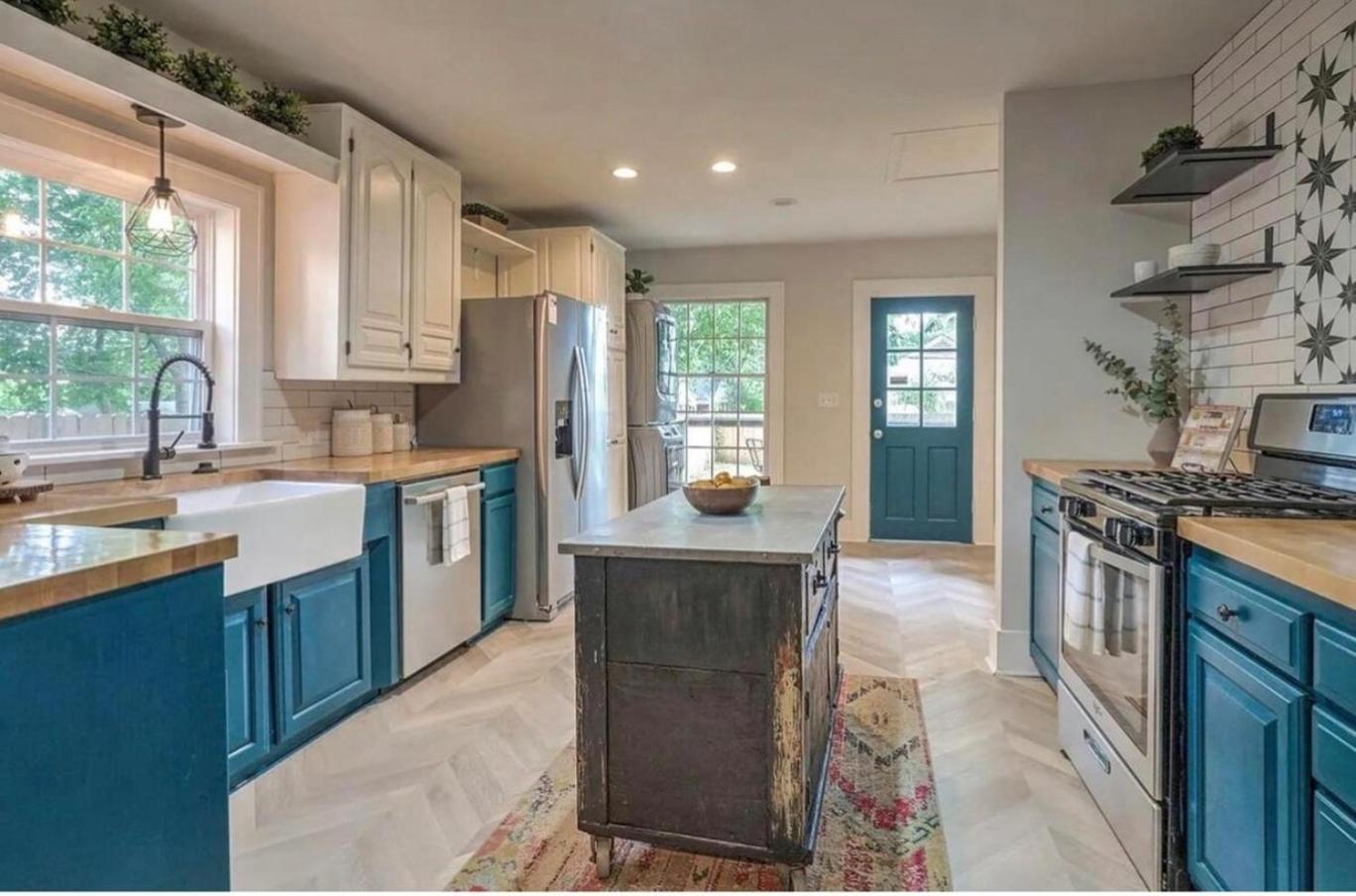Holiday home Midtown Masterpiece Whot Tub, Pets By Hvnlyhomes Tulsa