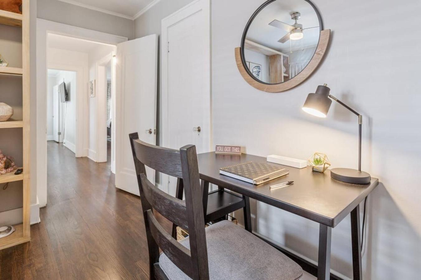 Holiday home Midtown Masterpiece Whot Tub, Pets By Hvnlyhomes
