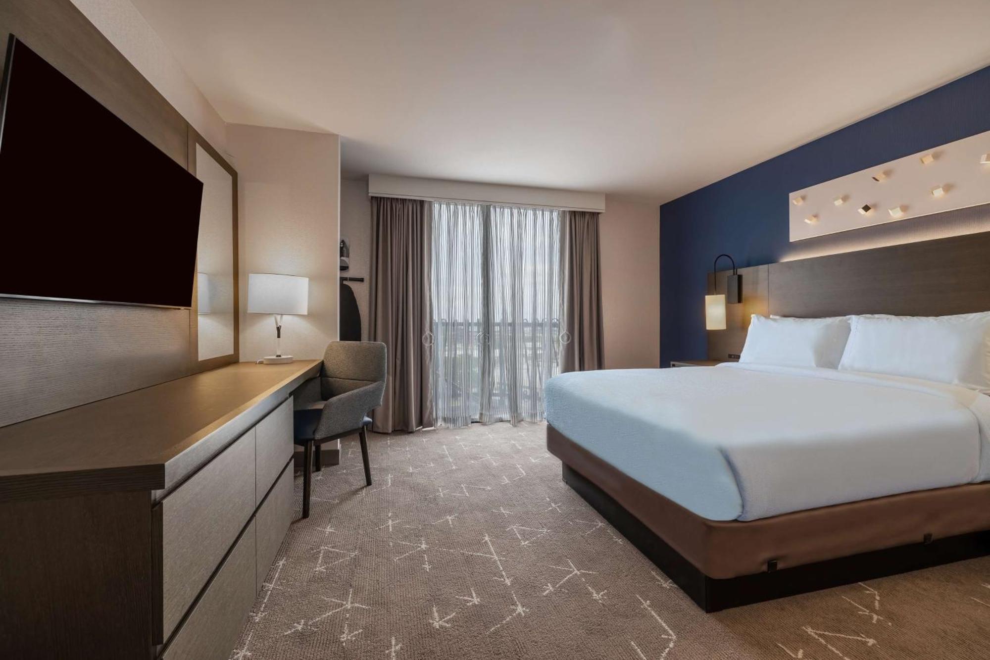 Embassy By Hilton I-44 Hotel 3*