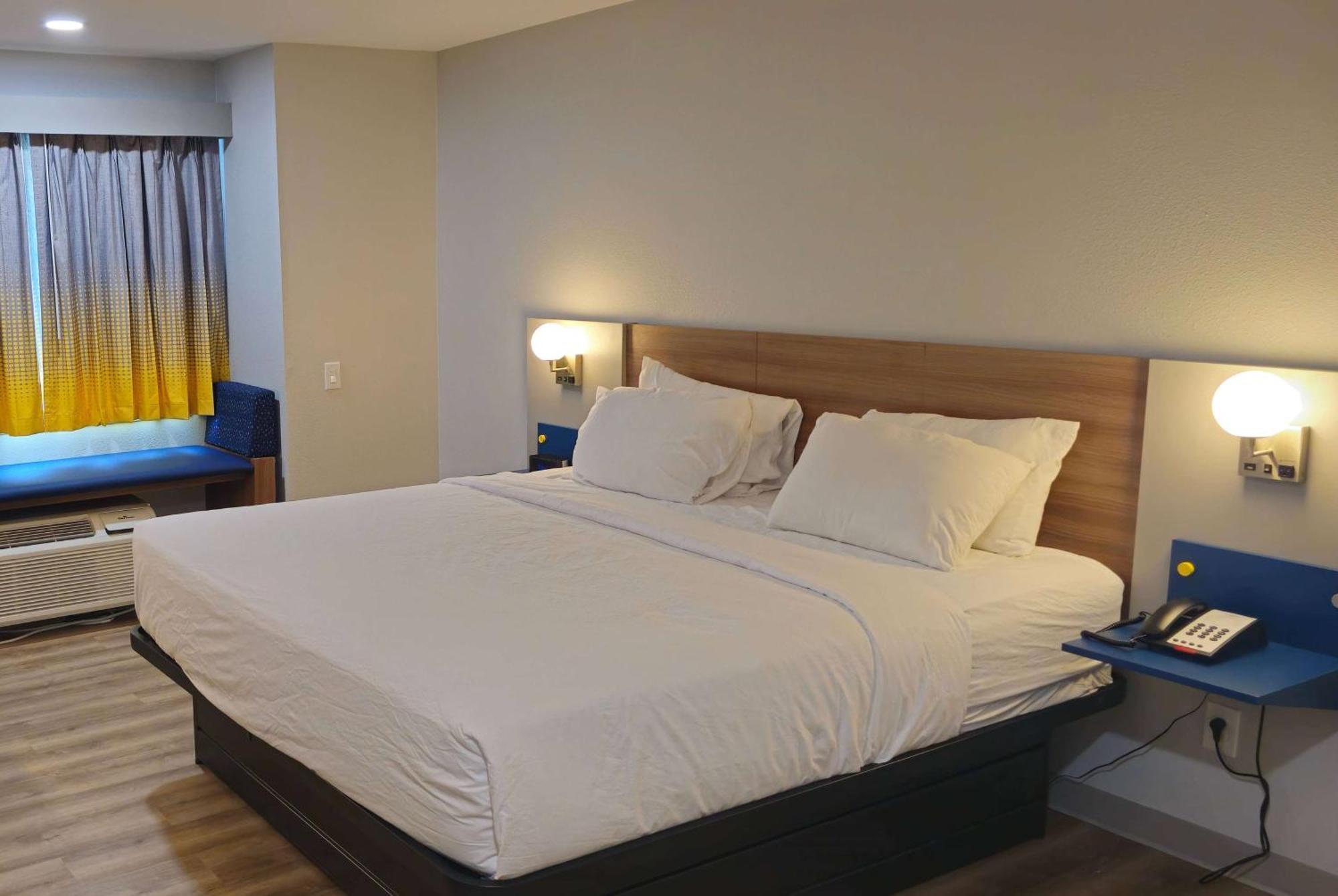 Microtel & By Wyndham - Catoosa Route 66