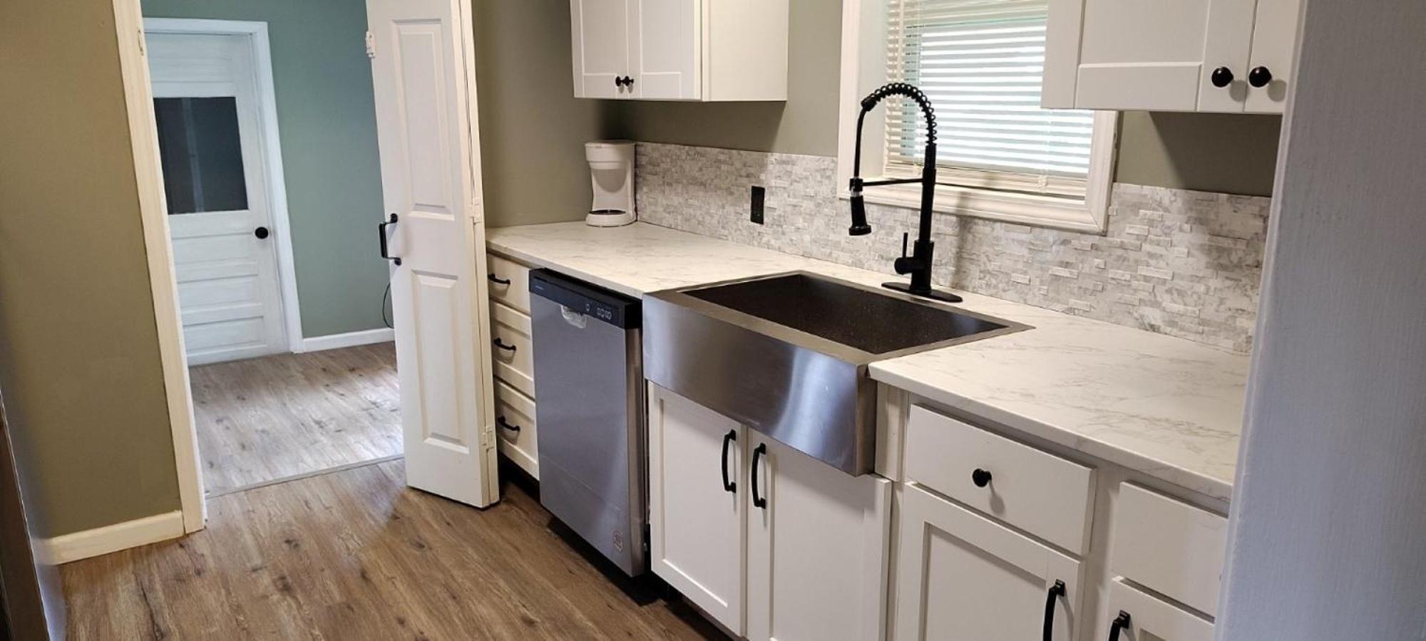 Cozy 2-bedroom, 1-bathroom Haven In Tulsa! Holiday home *