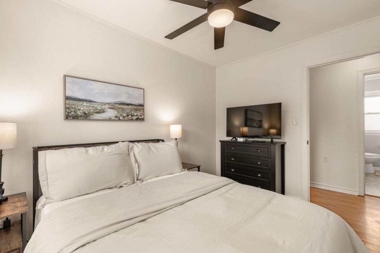 Modernnest-ks Bed And Fire Pit Casa de férias Tulsa
