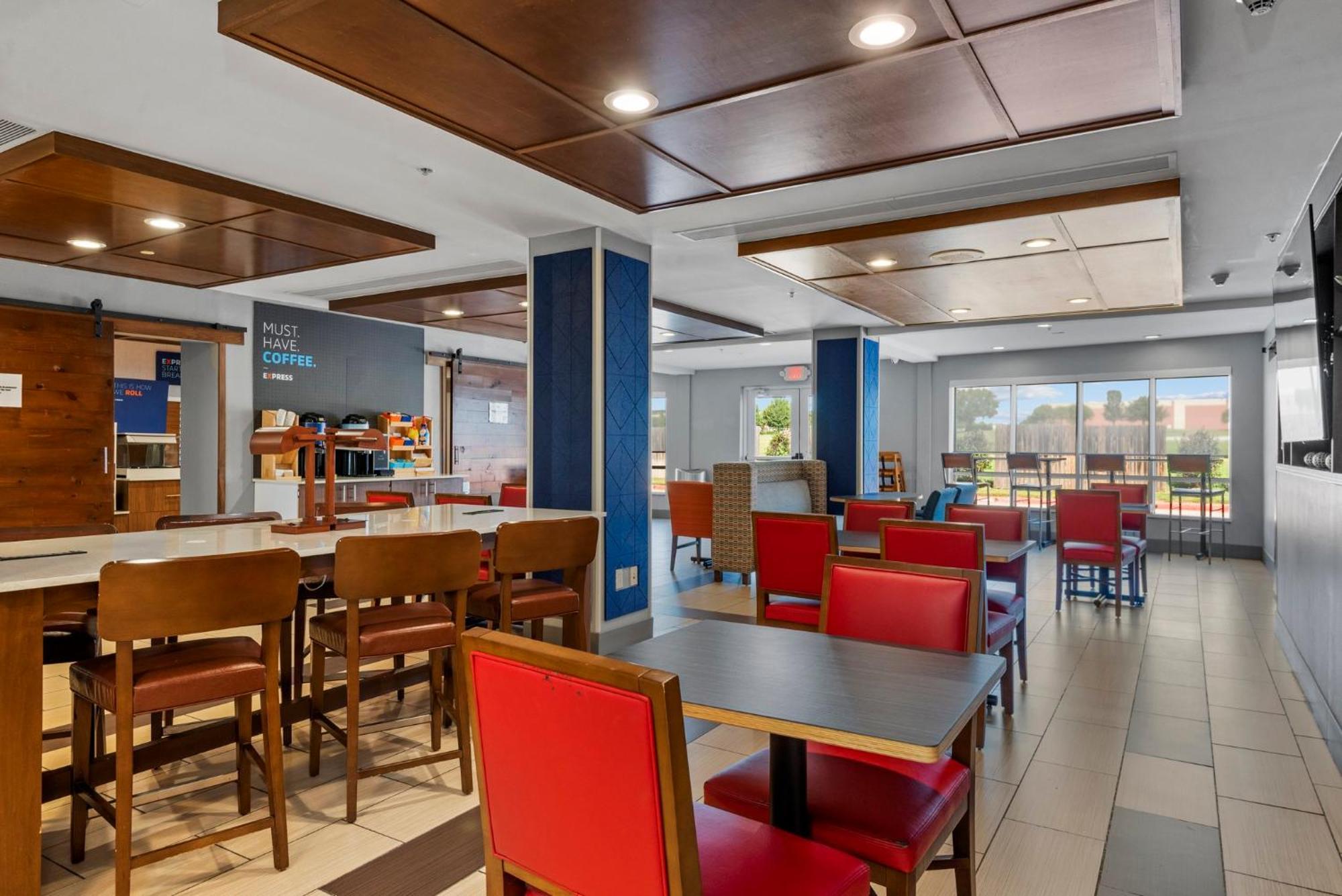 Hotel Express South Bixby By Ihg 2*