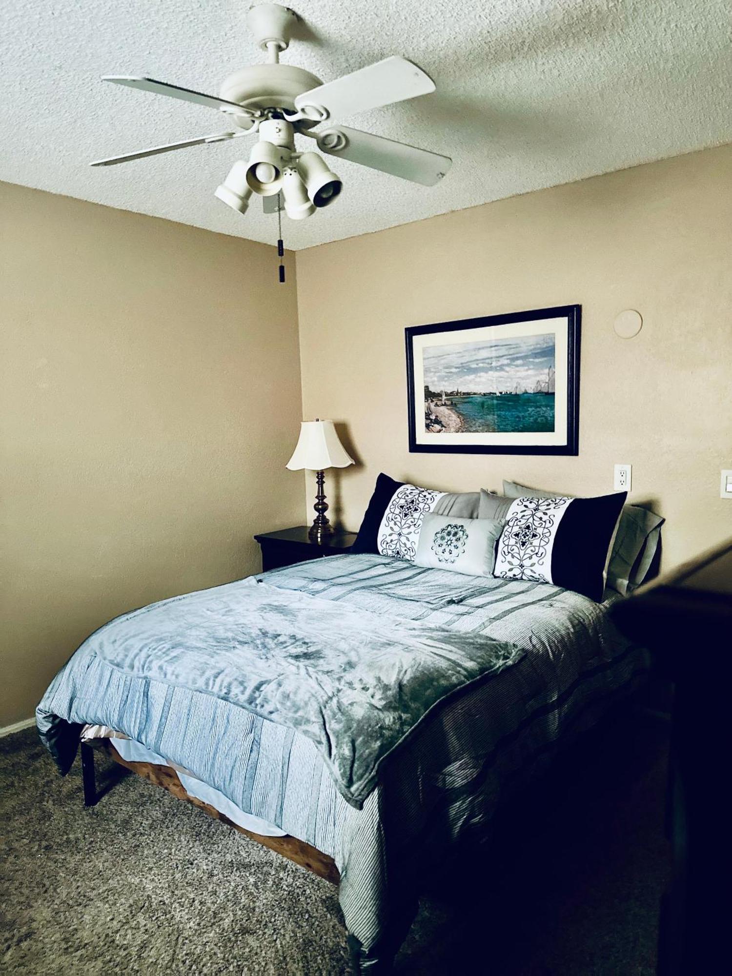 Holiday home Centrally Located 5 Bedroom 3 Bath 8 Beds Tulsa
