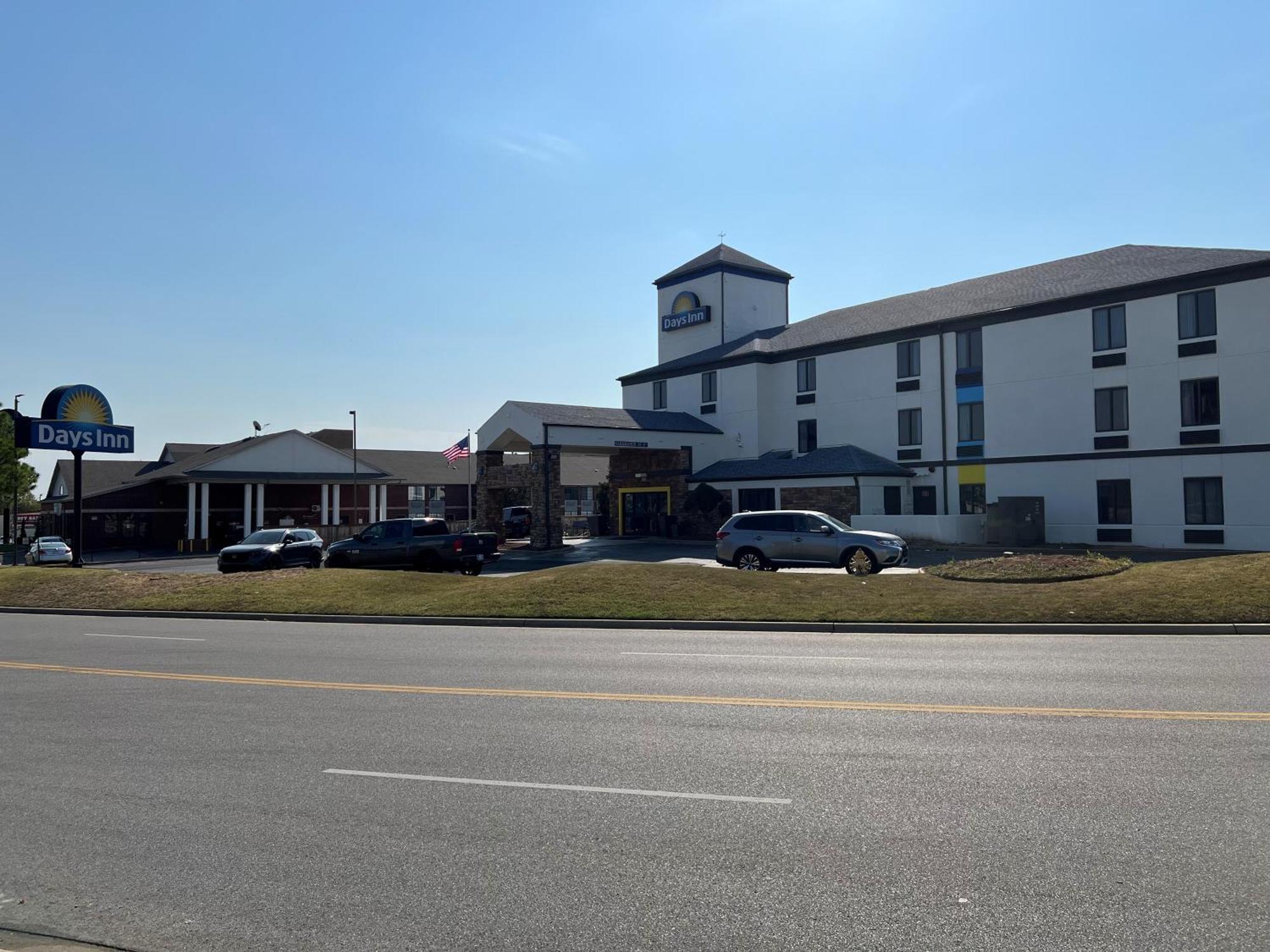 Hotel Days By Wyndham Tulsa