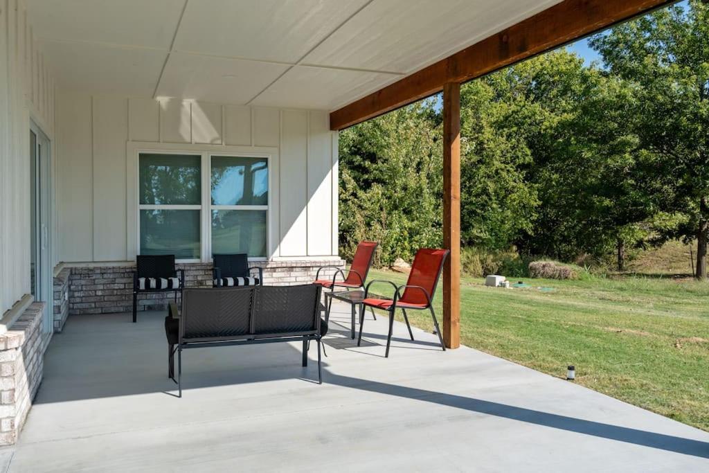 Holiday home Newly Built Modern Getaway On Private Acreage! Tulsa