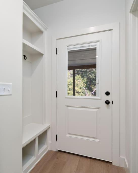 Newly Built Modern Getaway On Private Acreage! *