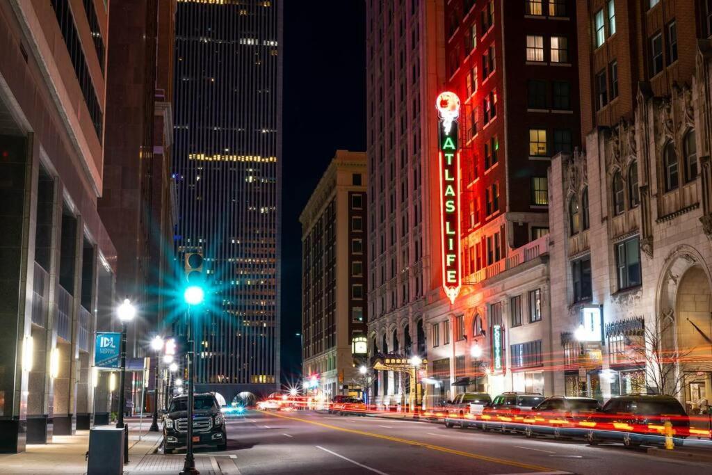 Luxe Downtown Retreat * Tulsa
