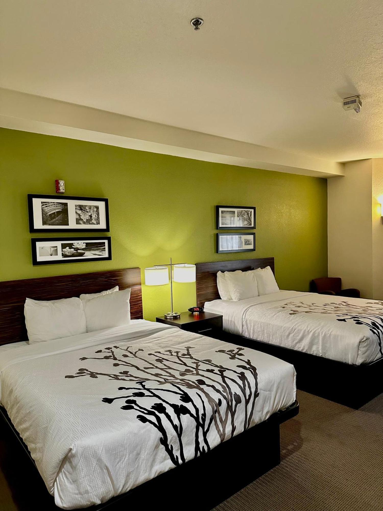 Sleep & I-44 Hotel Tulsa