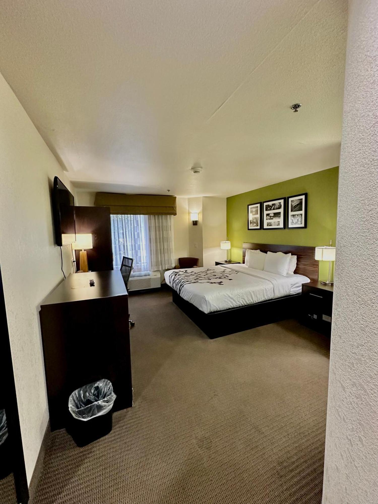 Sleep & I-44 Hotel Tulsa