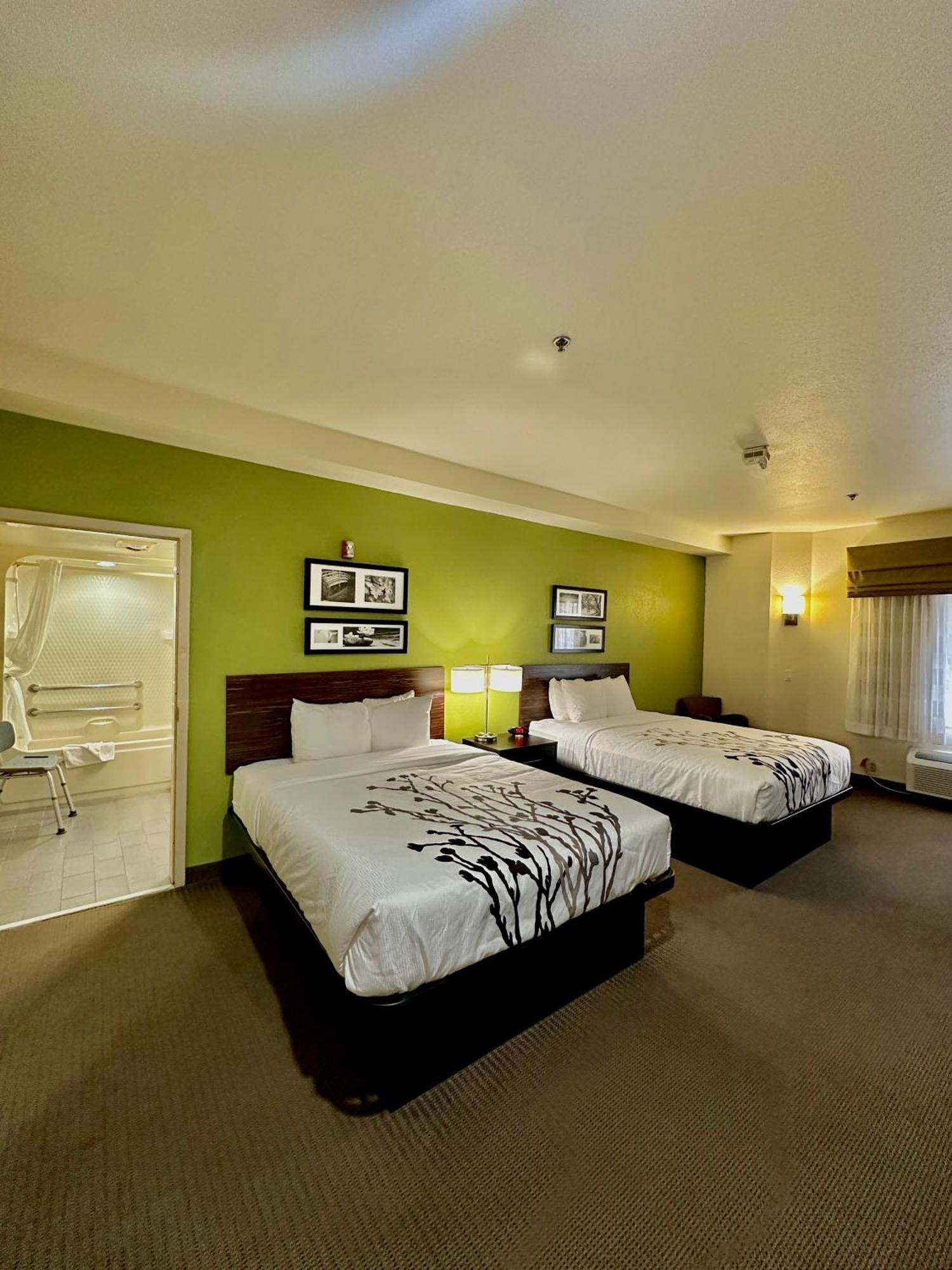 Sleep & I-44 Hotel Tulsa