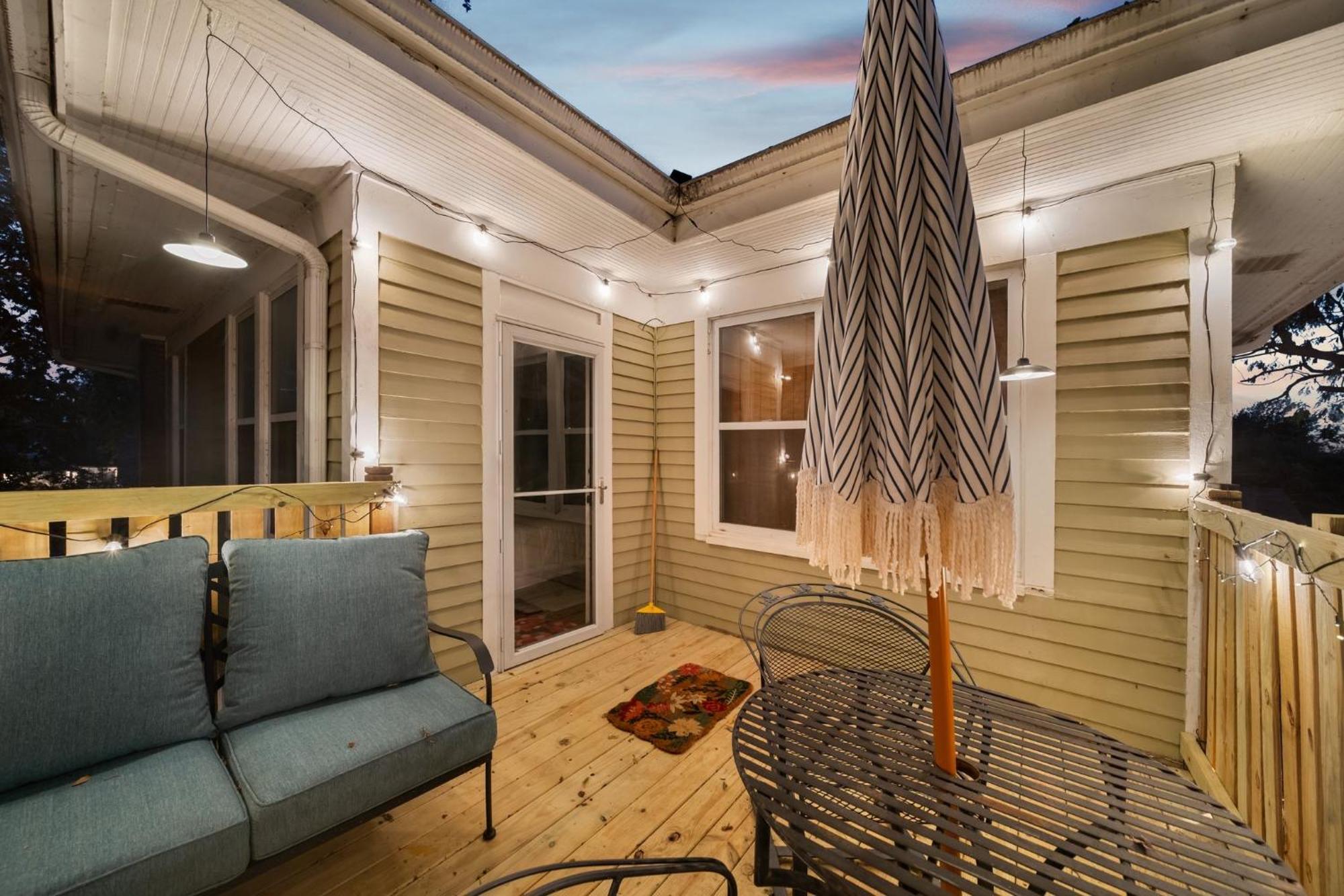 Holiday home Hottub, Pool Table, Basketball, Firepit, Sleeps 8 *