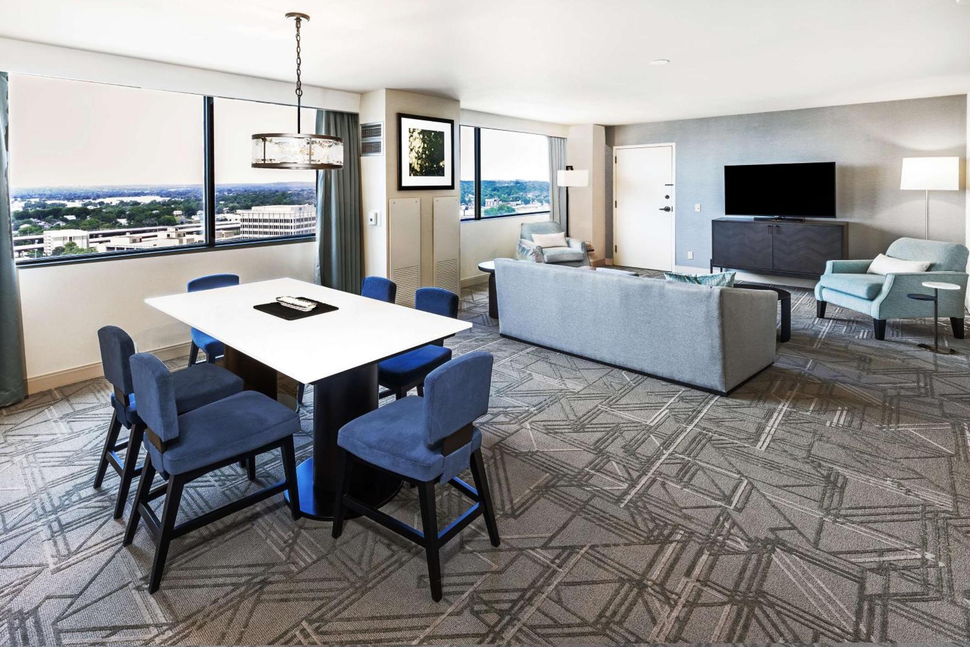 Doubletree By Hilton Downtown Hotel Tulsa