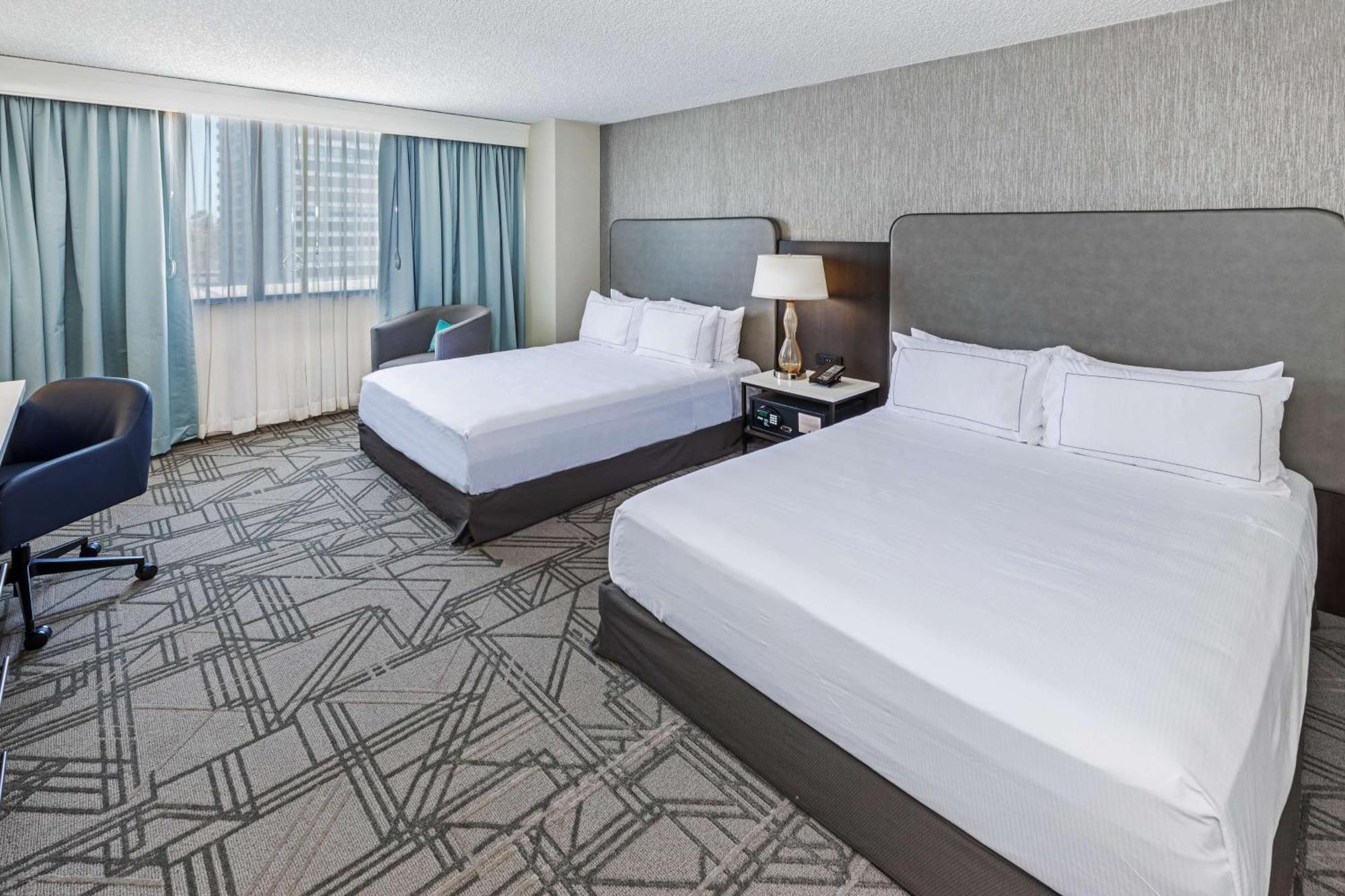 Hotel Doubletree By Hilton Downtown 4*