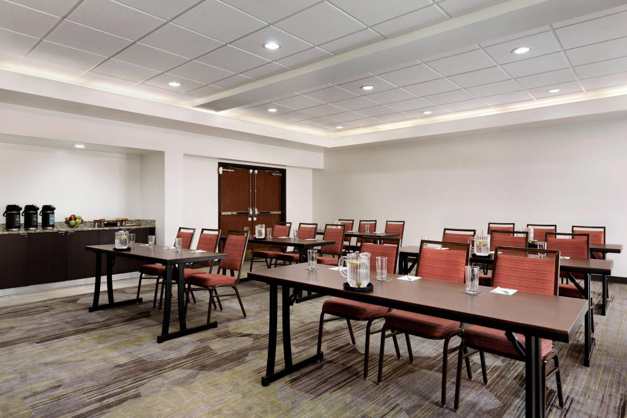 Hotel Courtyard By Marriott
