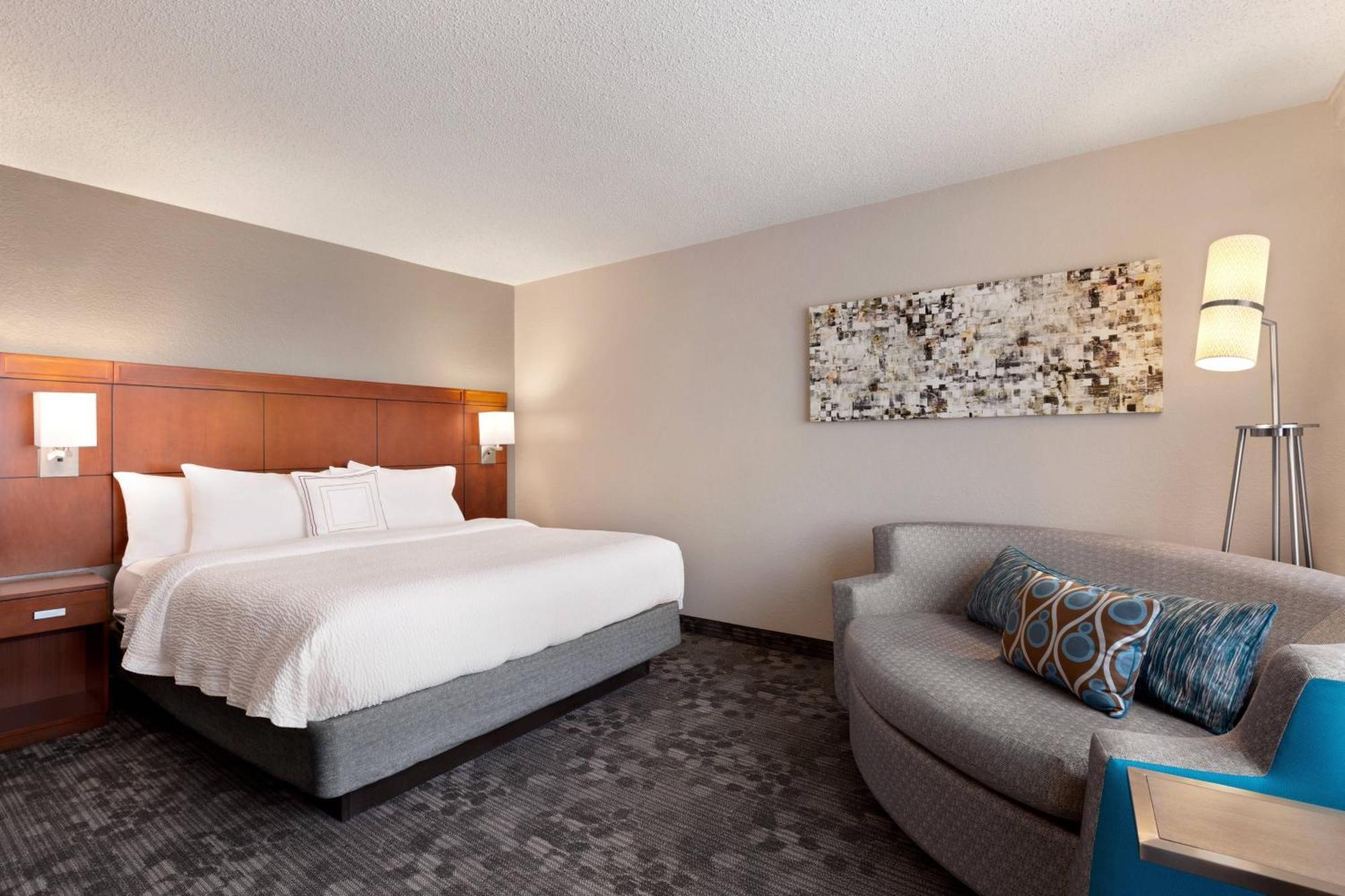 Courtyard By Marriott Hotel Tulsa