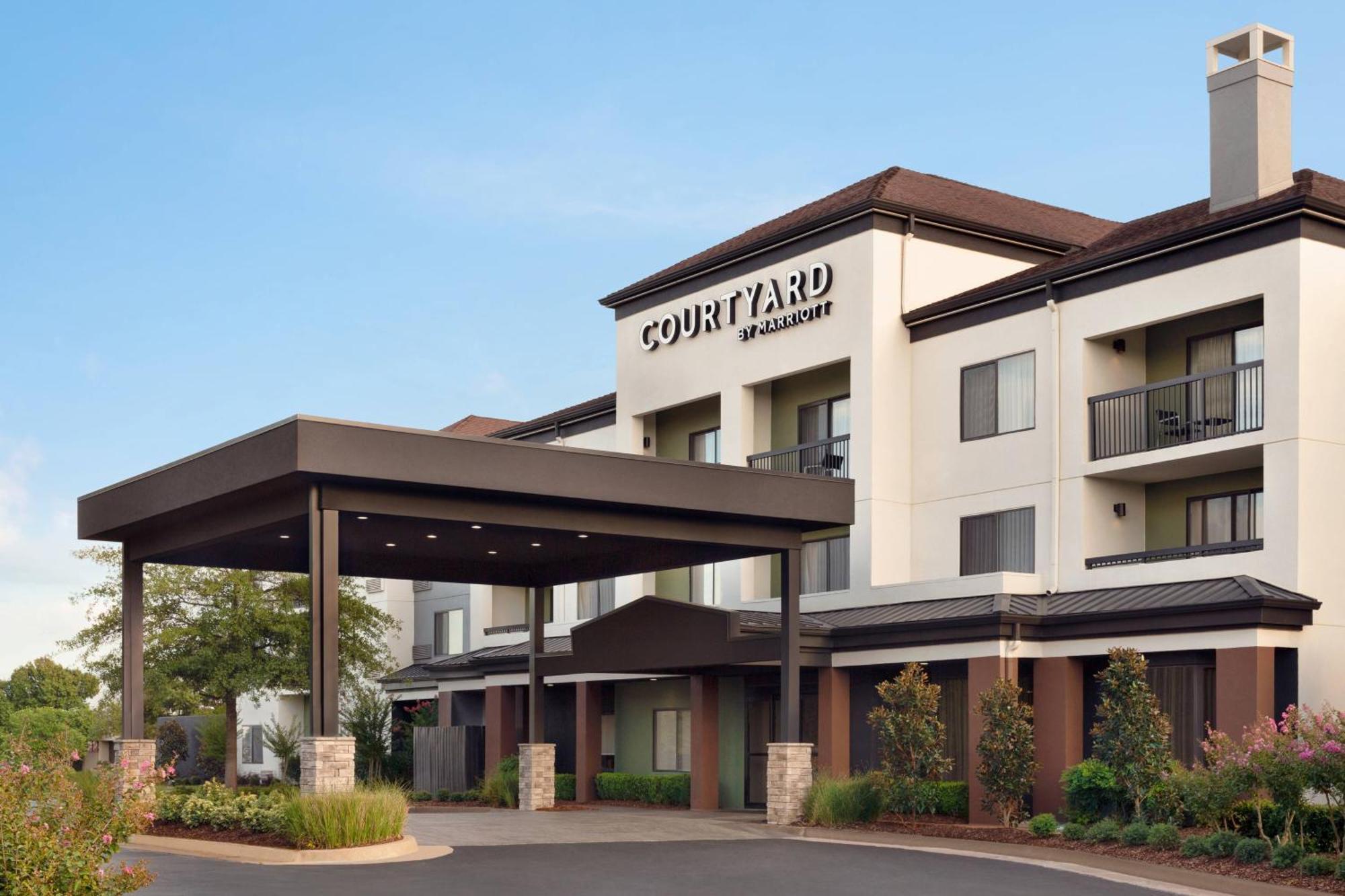 Courtyard By Marriott 3*